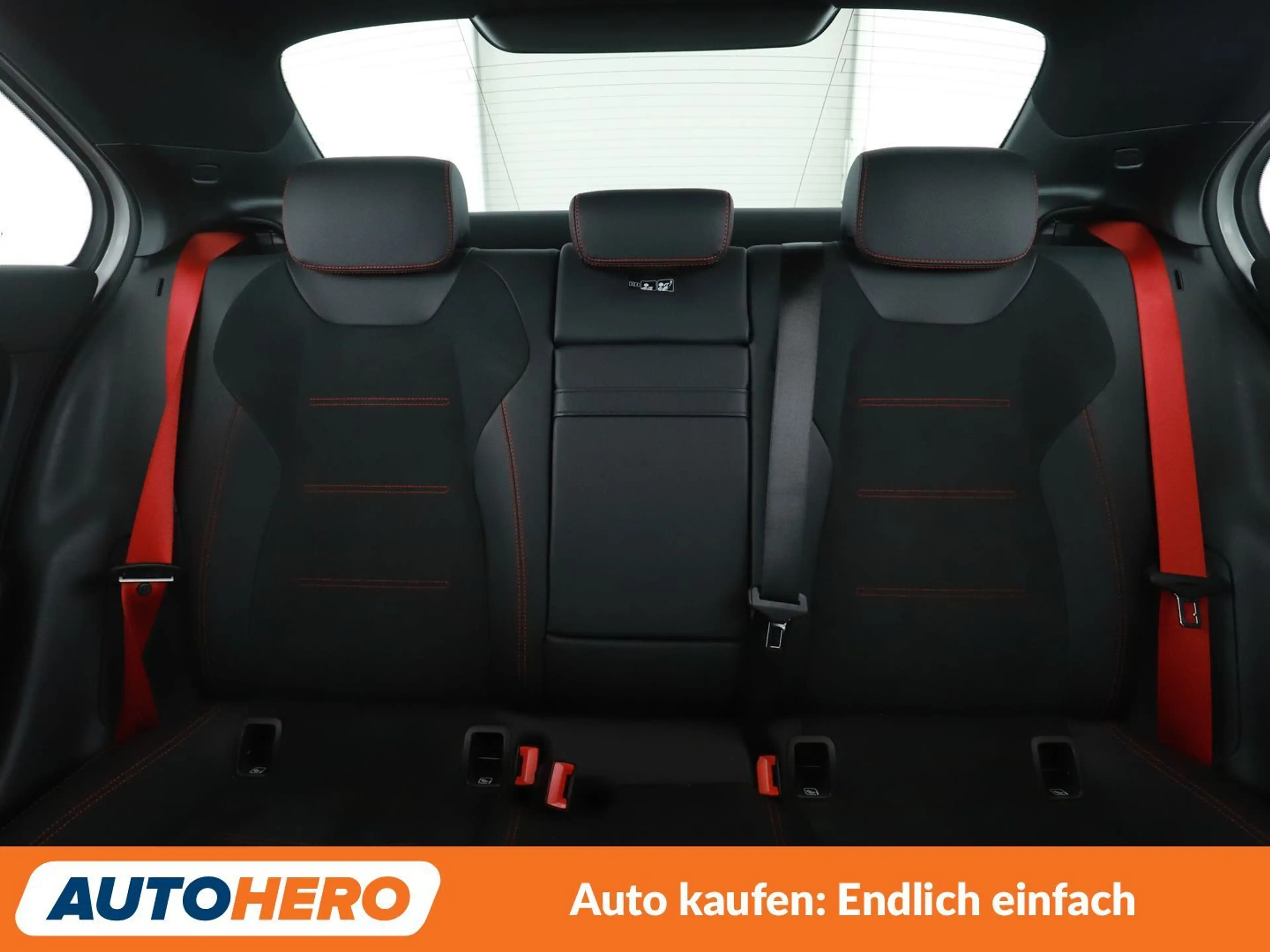 Mercedes-Benz A 35 AMG A 35 AMG Mild-Hybrid 4Matic Aut.*LED*TEMPO*PDC*SHZ — photo 15