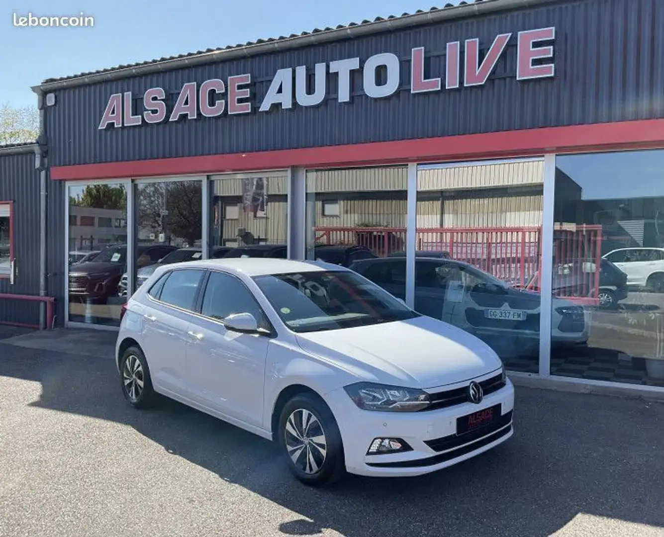 Volkswagen Polo STE 1.6 TDI 95CH LOUNGE BUSINESS REVERSIBLE Blanc - 1