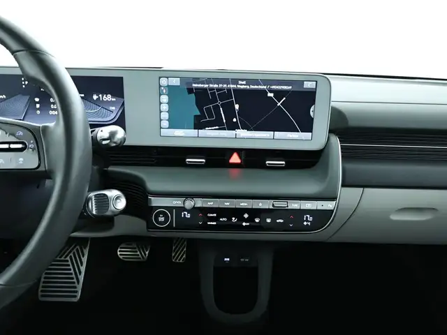 Hyundai IONIQ 5 view 11