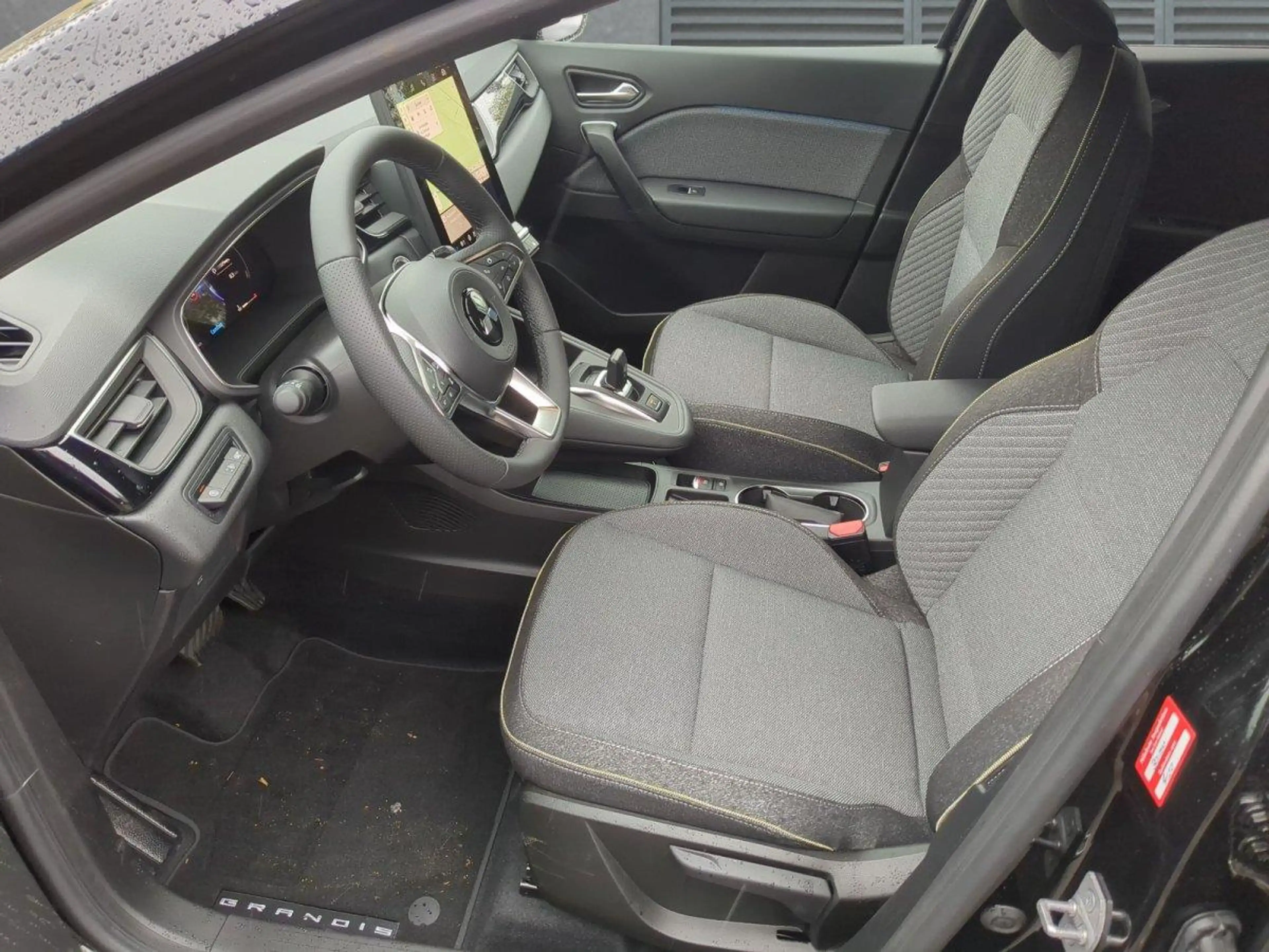 Mitsubishi Grandis Intro Edition 1.3 AT 104 kW (141 PS), Automatik... — photo 4