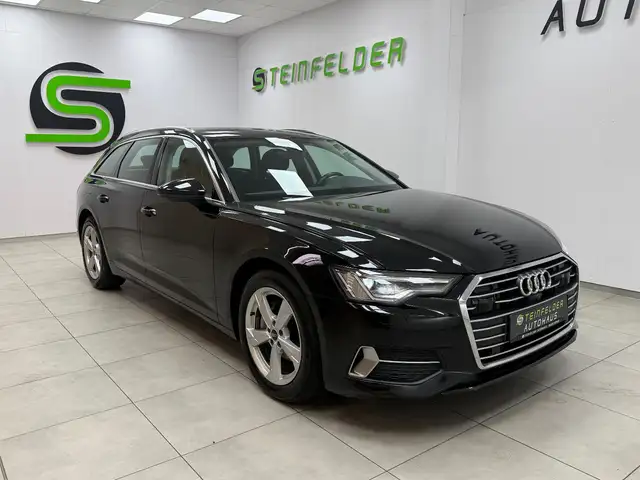 Audi A6 Avant view 3