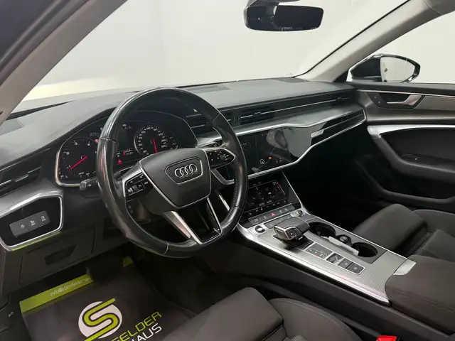 Audi A6 Avant view 11