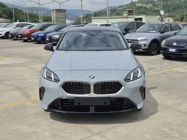 BMW 1 Series view 2