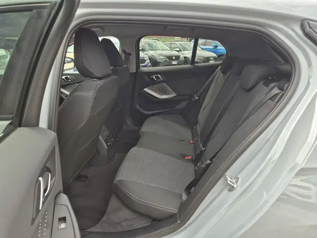 BMW 1 Series view 7