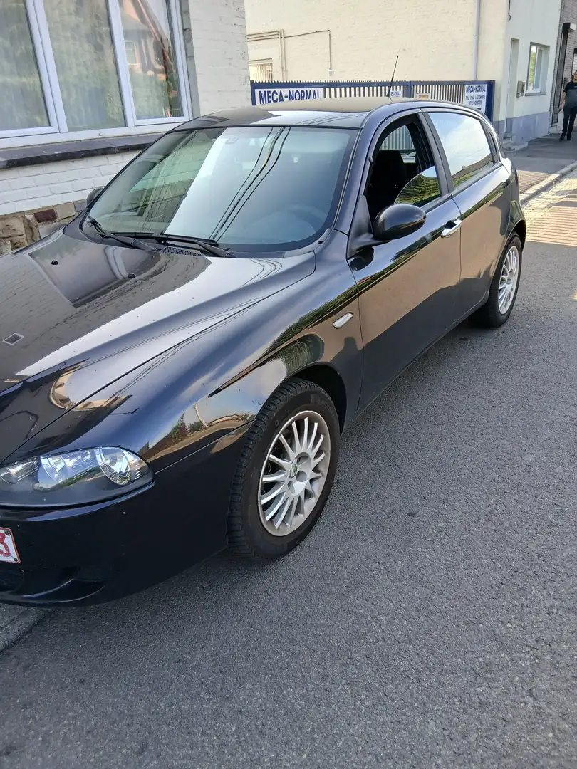 Alfa Romeo 147 147 1.9 JTD Black Line Zwart - 1
