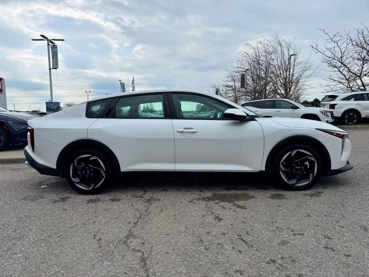 Kia K4 снимка Kia K4