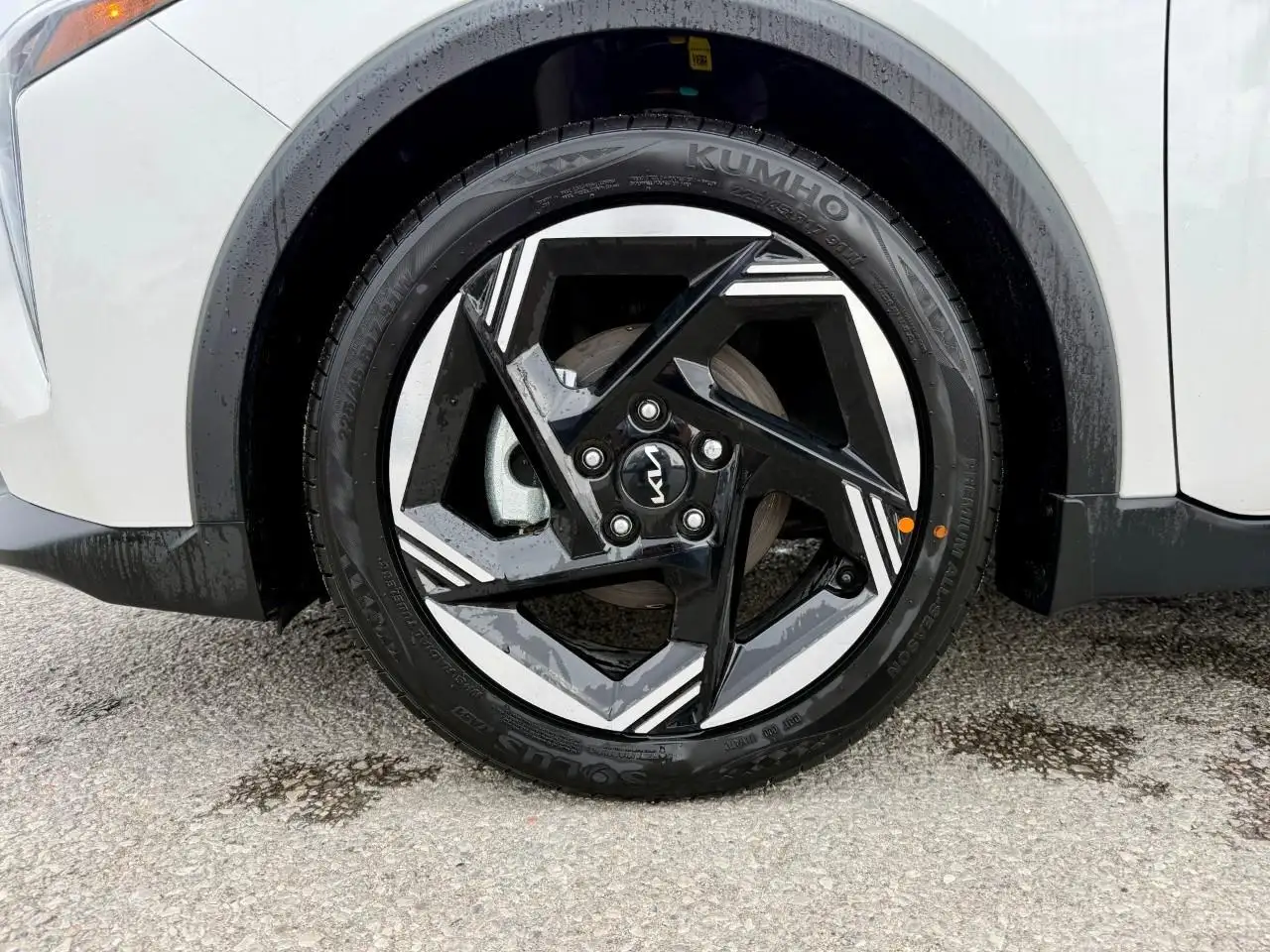 Kia K4 снимка Kia K4