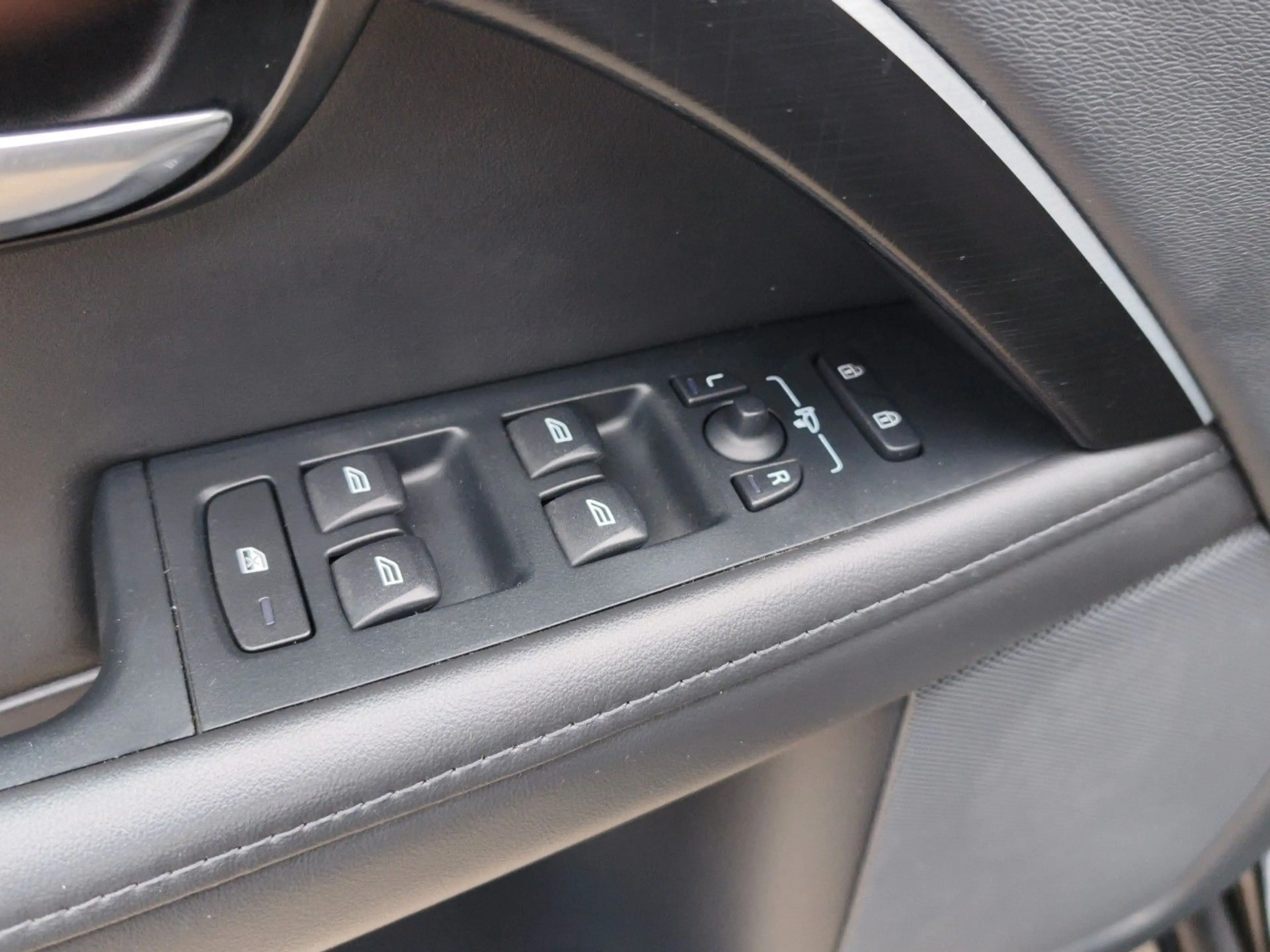 Volvo S80 D5 Momentum — photo 12