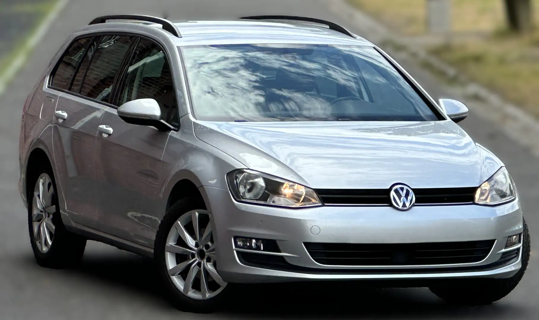Volkswagen Golf Variant Comfort BMT Navi/AHK /Distanzreg. (ACC) PDC Gris - 2