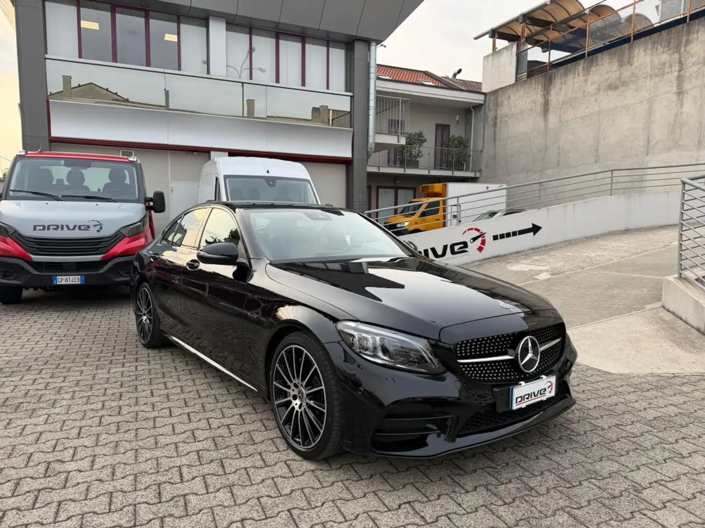 Mercedes-Benz C 300 C 300e eq-power Premium 4matic auto Schwarz - 1