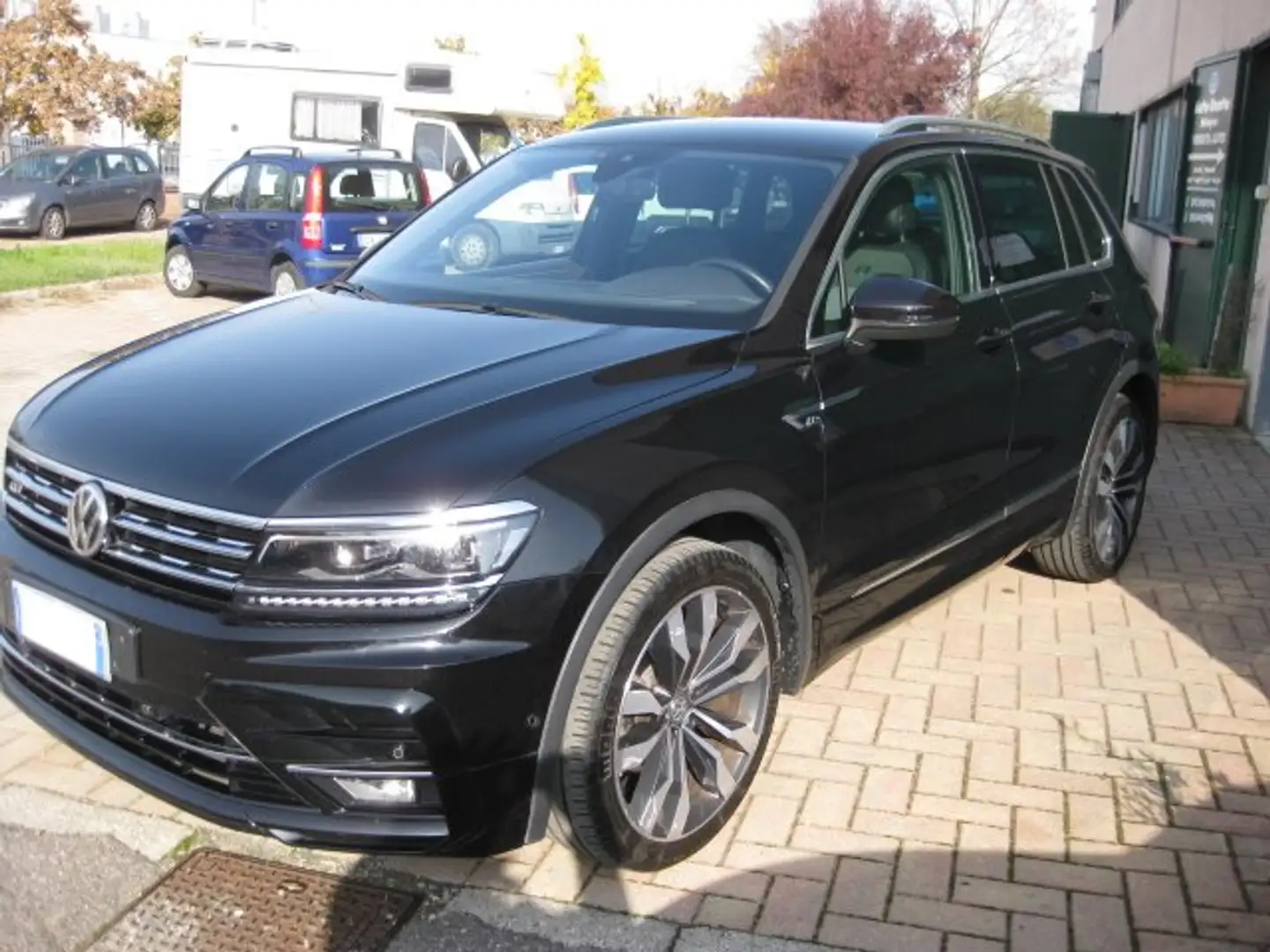 Volkswagen Tiguan 2.0 tdi Advan.R-Line Exterior Pack 4X4 150cv dsg Noir - 1