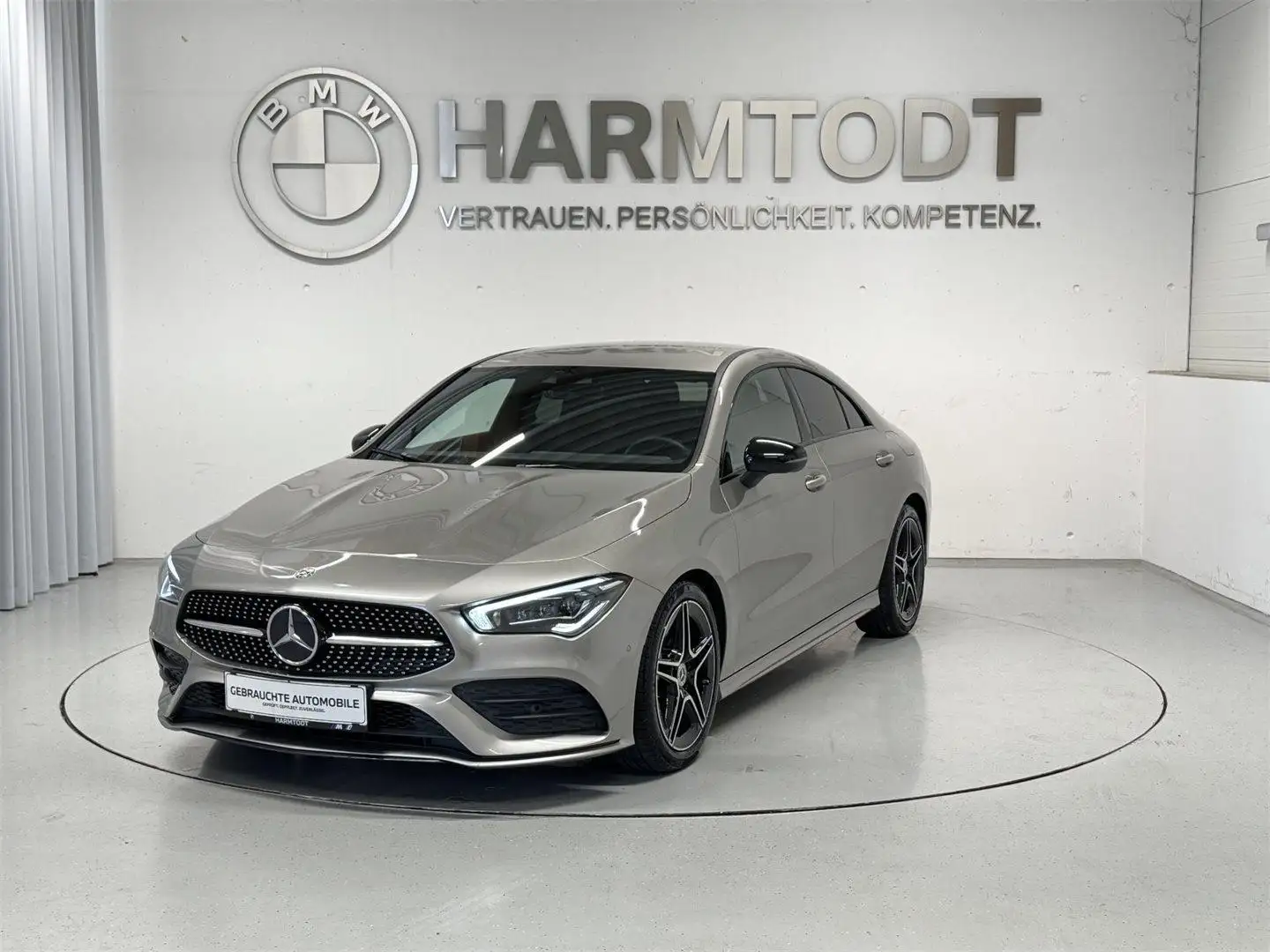 Mercedes-Benz CLA 180 Silber - 1