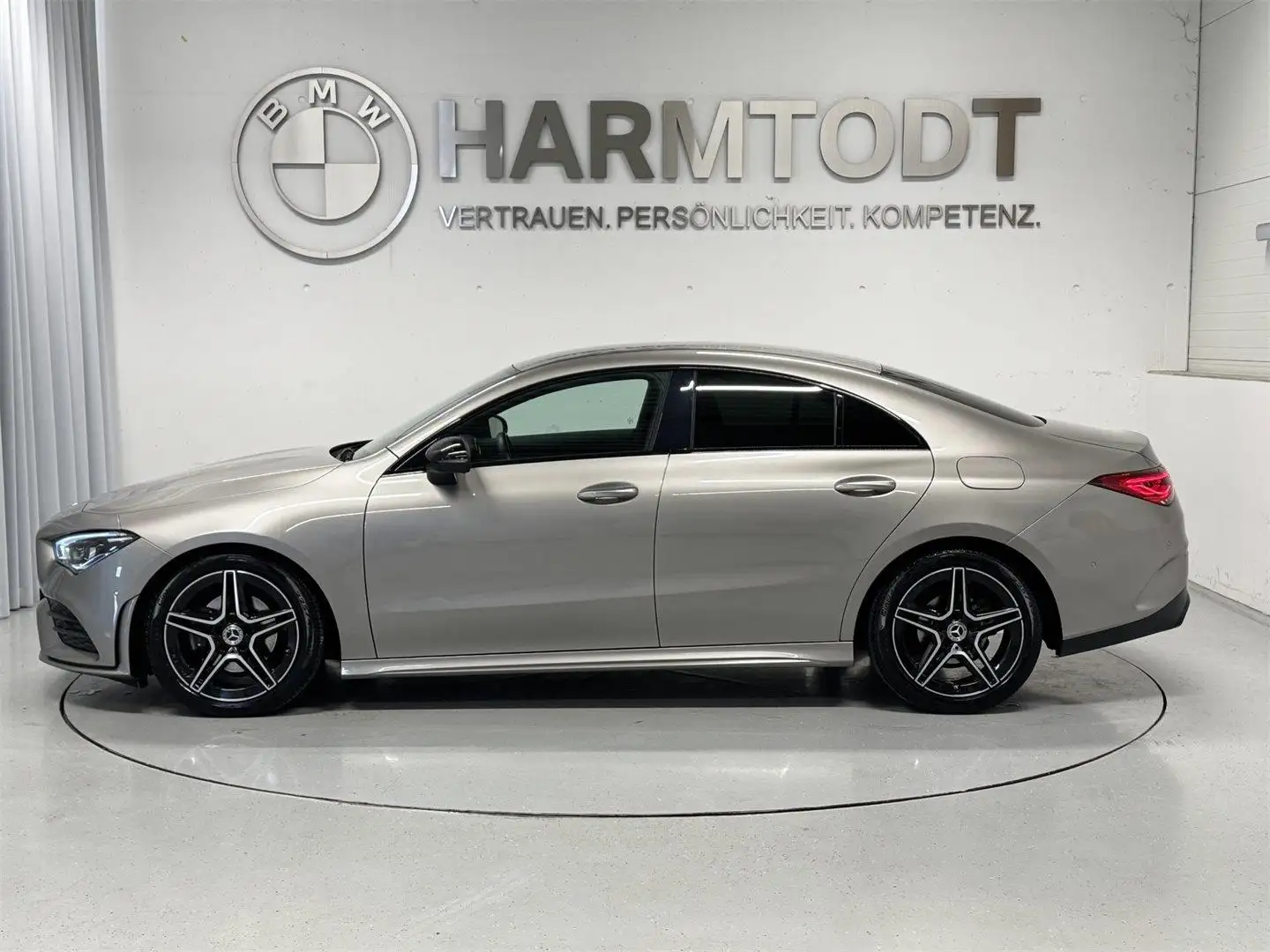 Mercedes-Benz CLA 180 Silber - 2