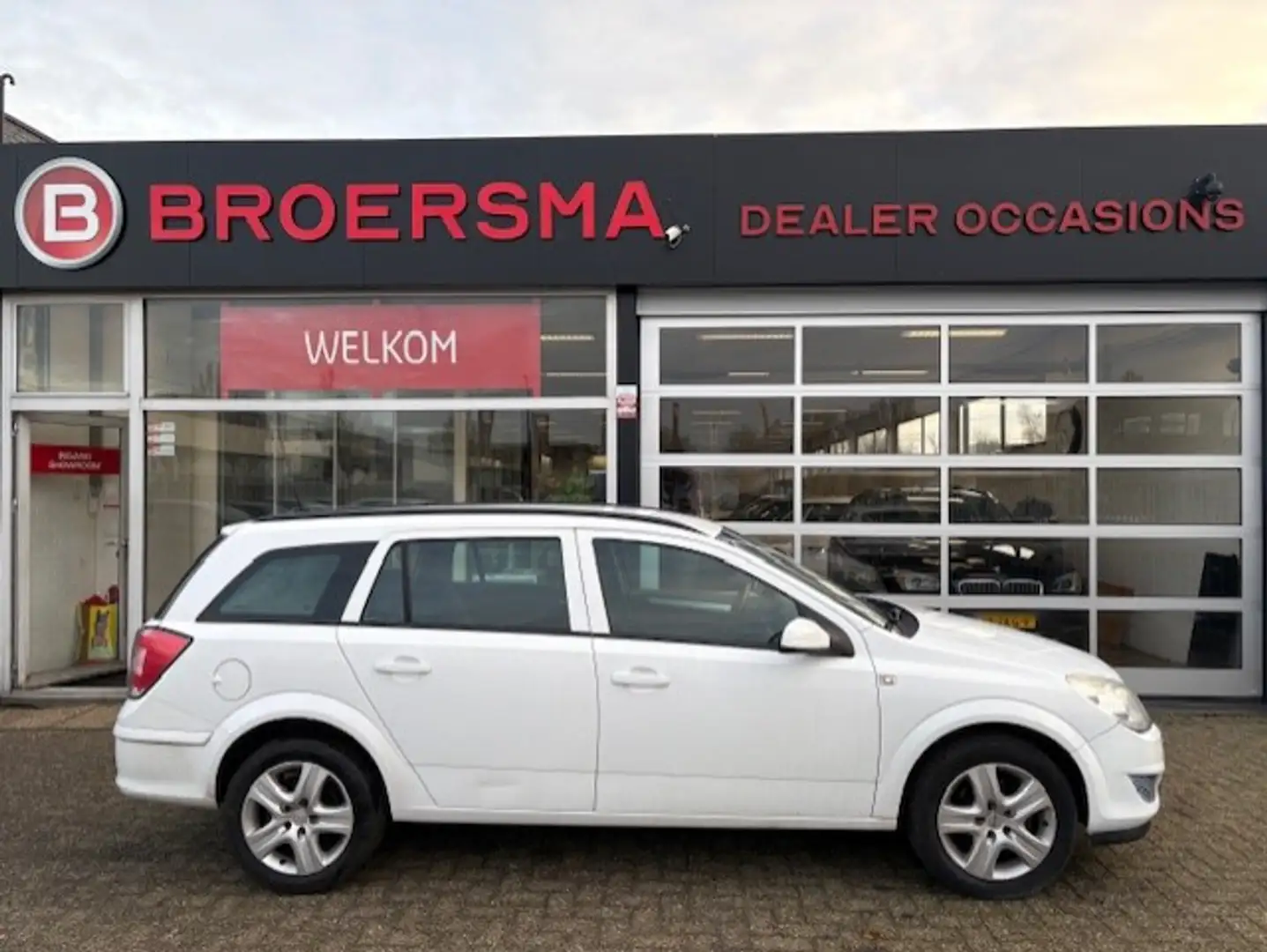 Opel Astra Wagon 1.4 Business 2 EIGENAAR * APK 30-08-2026 * Blanc - 2