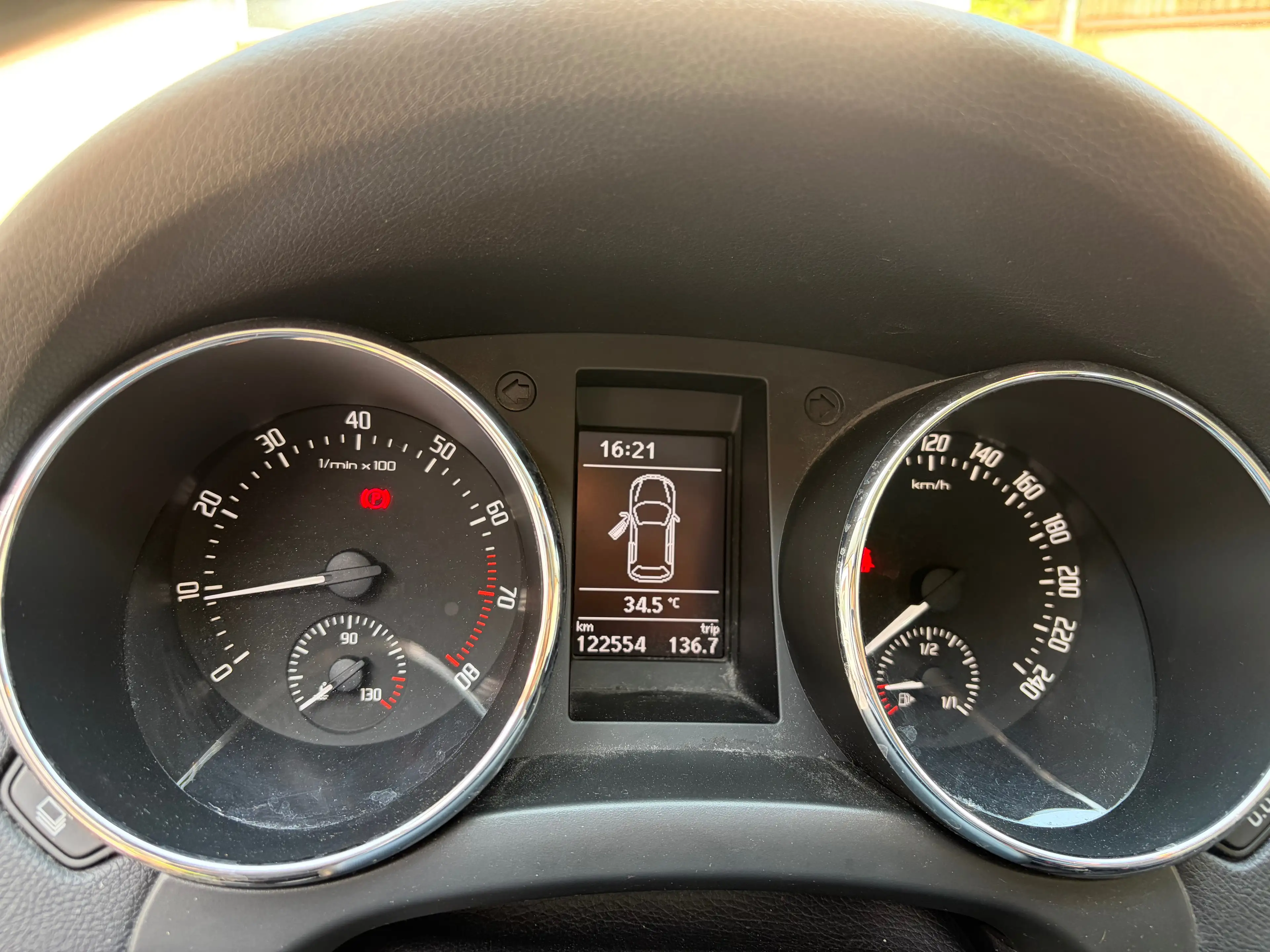 Skoda Yeti Yeti 1.2 TSI Active — photo 9
