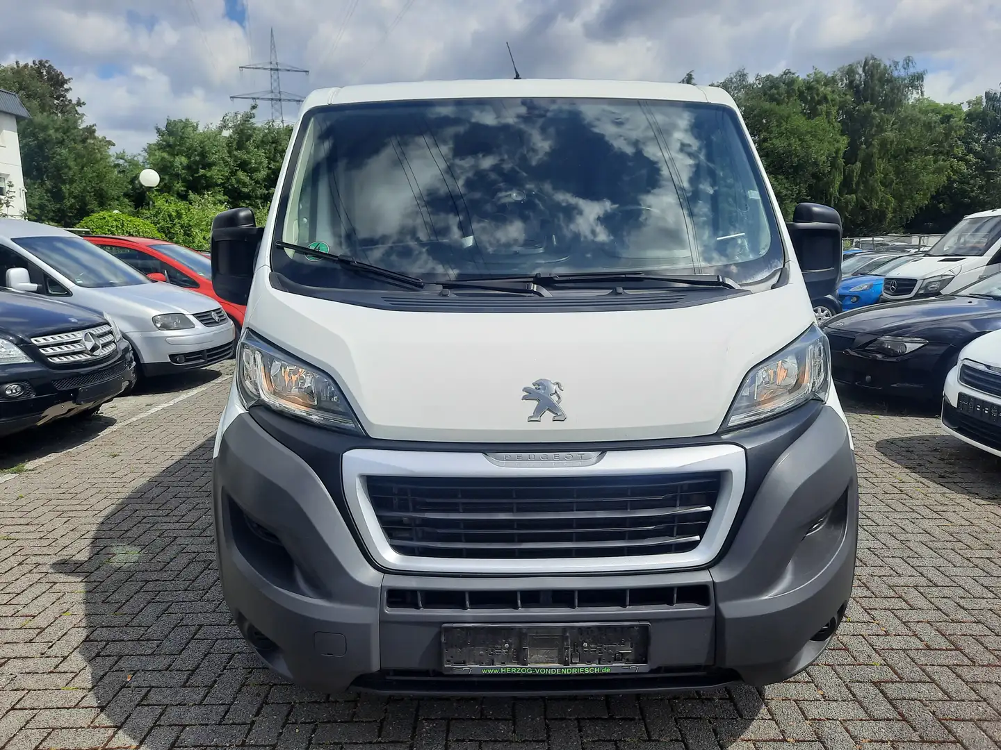 Peugeot Boxer 330 L1H1 "Avantage Edition" 2.0 BlueHDi 110-Klima Weiß - 2