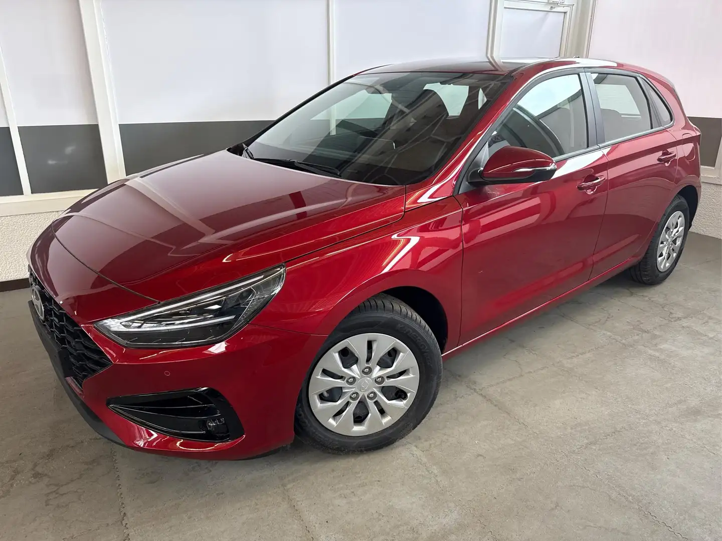 Hyundai i30 STYLE NAVI LED RFK PDC 1.5 MPI 70,6kW96PS EURO6... Rojo - 1