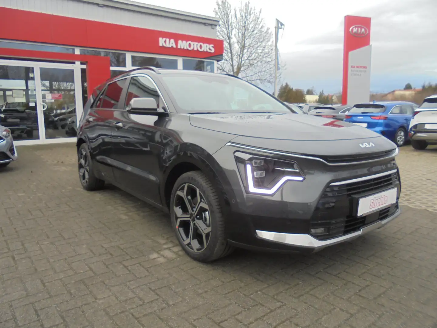 Kia Niro 1.6 GDI 129 HEV Spirit Technologie-Paket Gris - 2