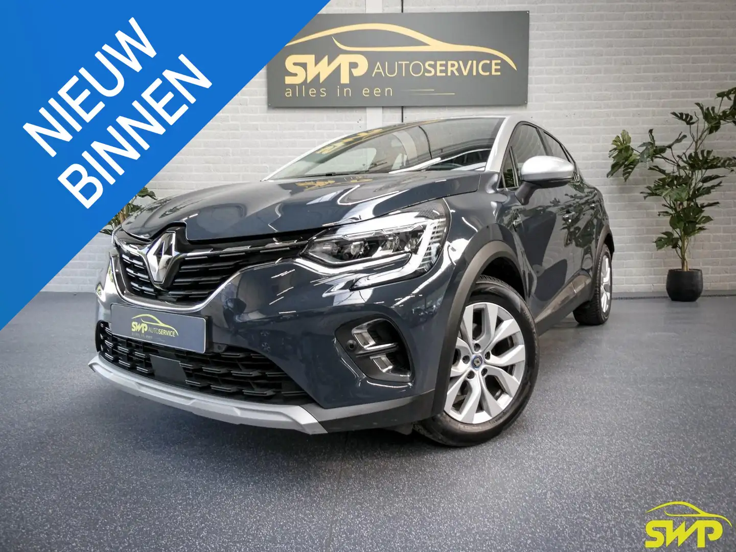 Renault Captur 1.6 E-Tech Plug-in Hybrid 160 Intens Zwart - 1