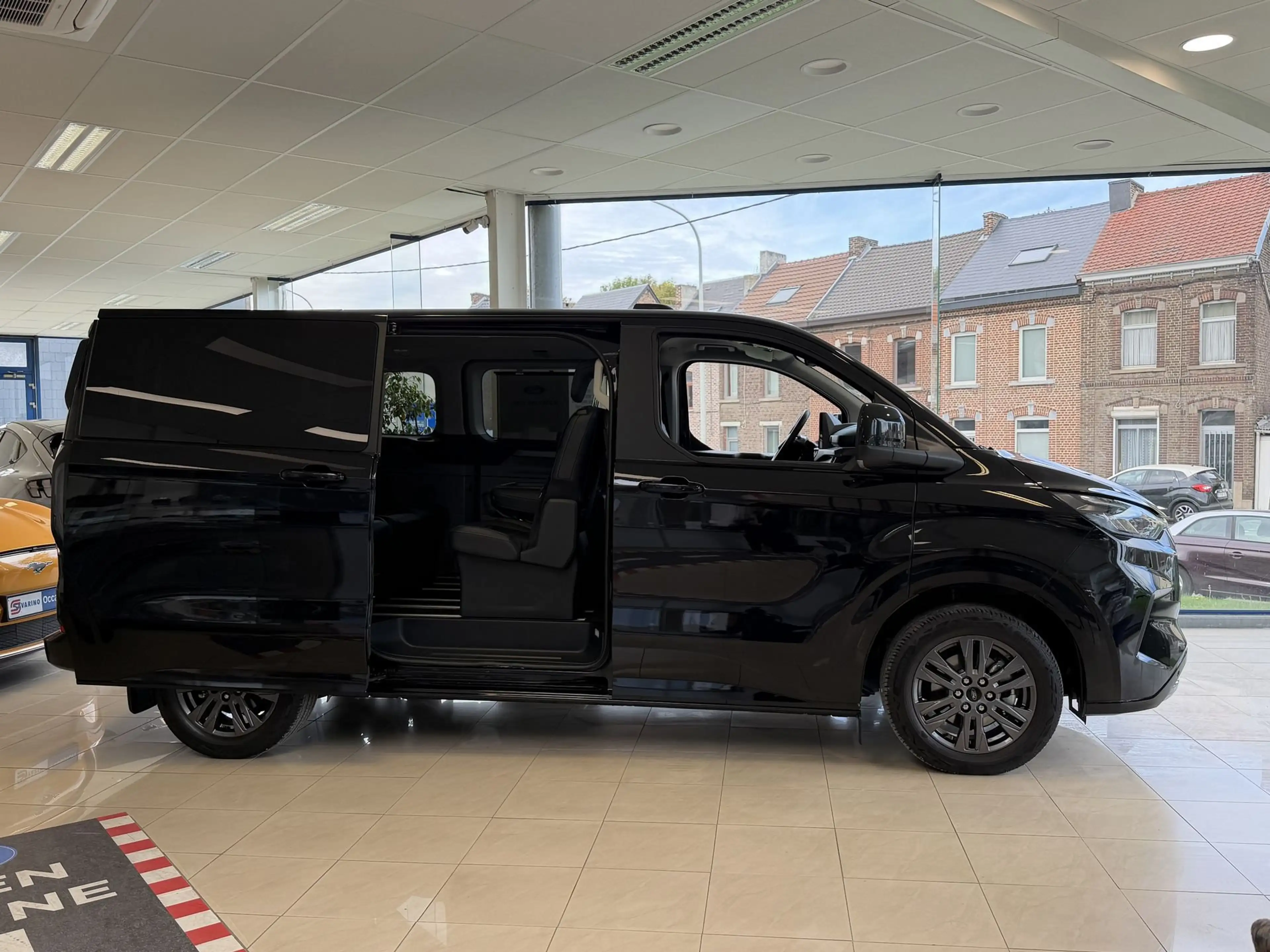 Ford Tourneo Custom Titanium 320S 2.0 TDCi 170ch — photo 6