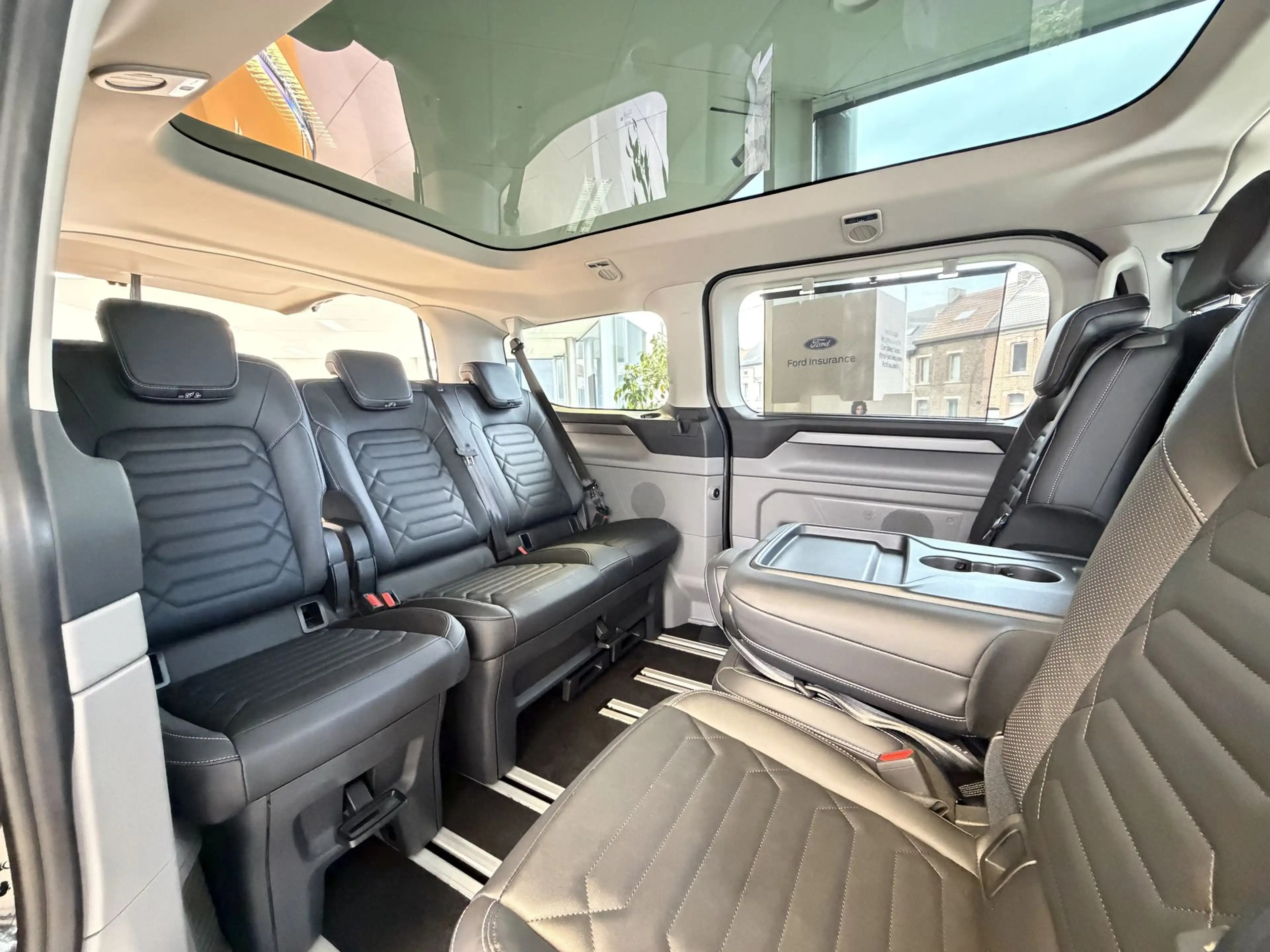 Ford Tourneo Custom Titanium 320S 2.0 TDCi 170ch — photo 9