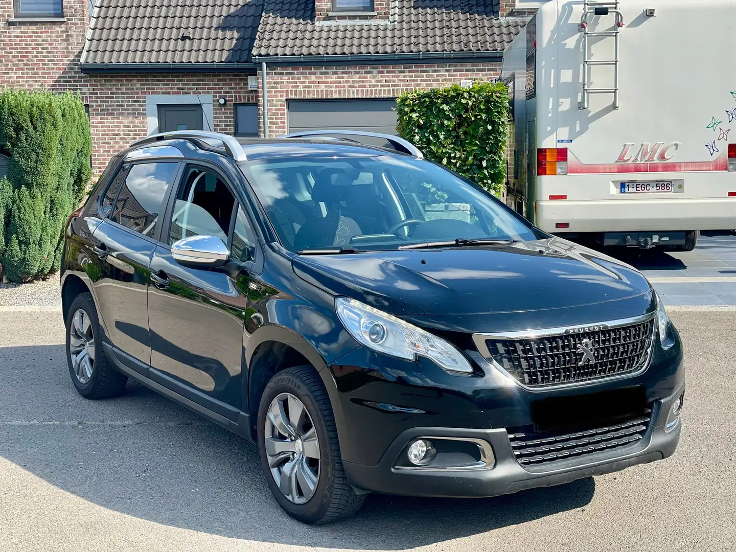 Peugeot 2008 1.2i PureTech Style Noir - 2