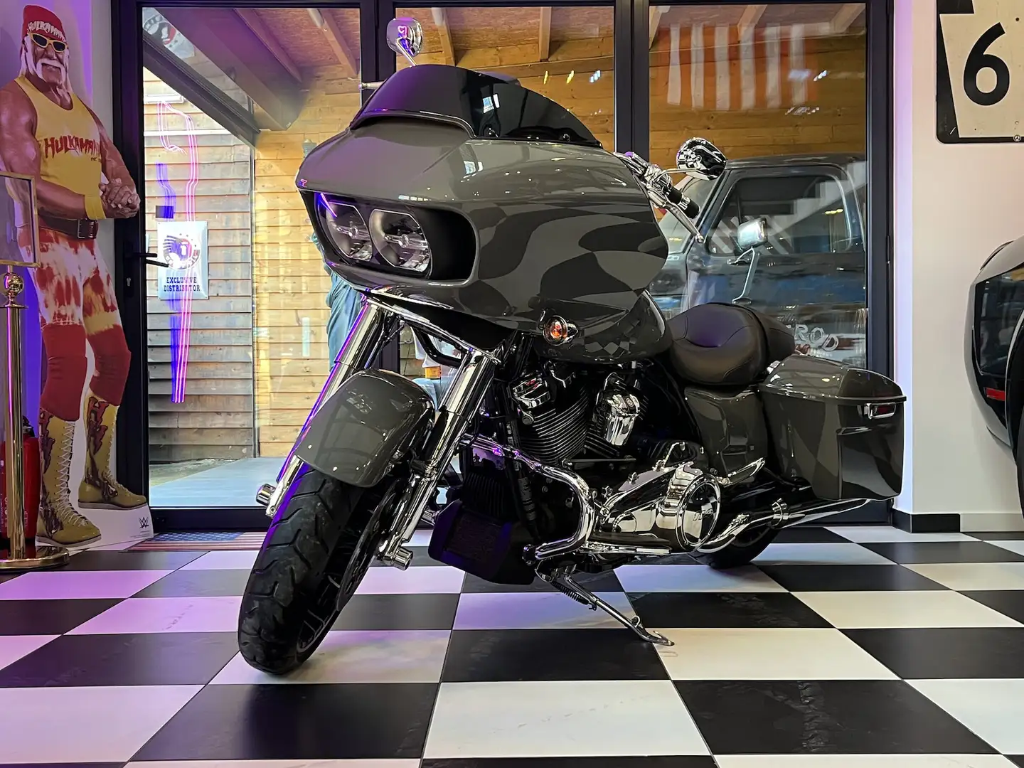 Harley-Davidson FLHXS Koffer repaint Chrom Grau - 2