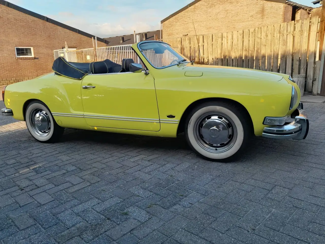 Volkswagen Karmann Ghia, foto 2