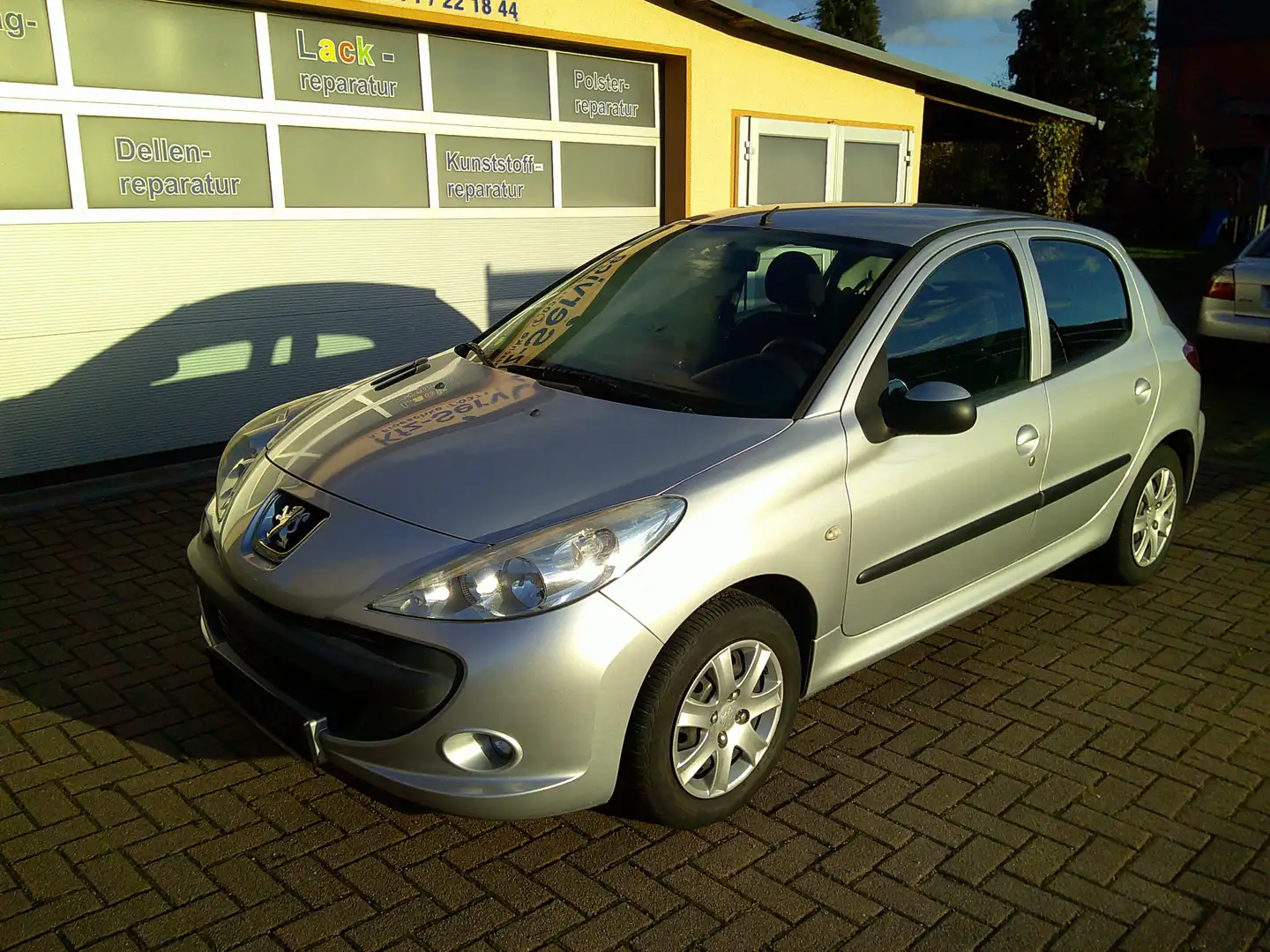 Peugeot 206 Basis TÜV Neu Silber - 2