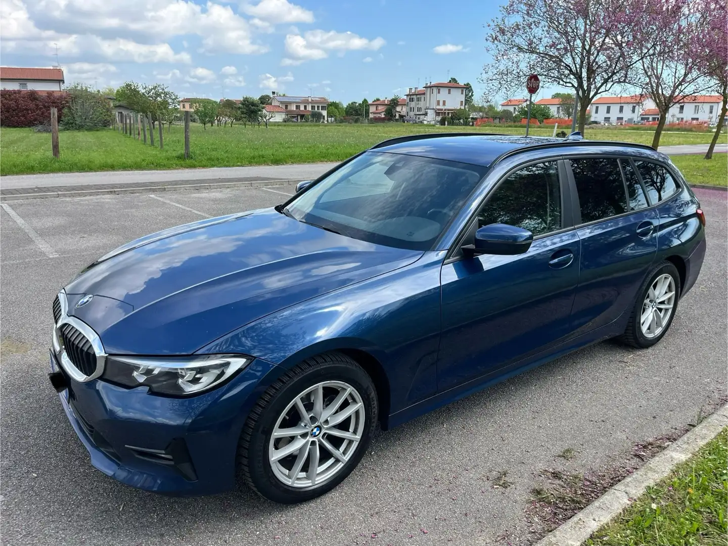 BMW 320 320d Touring xdrive Luxury auto - 1