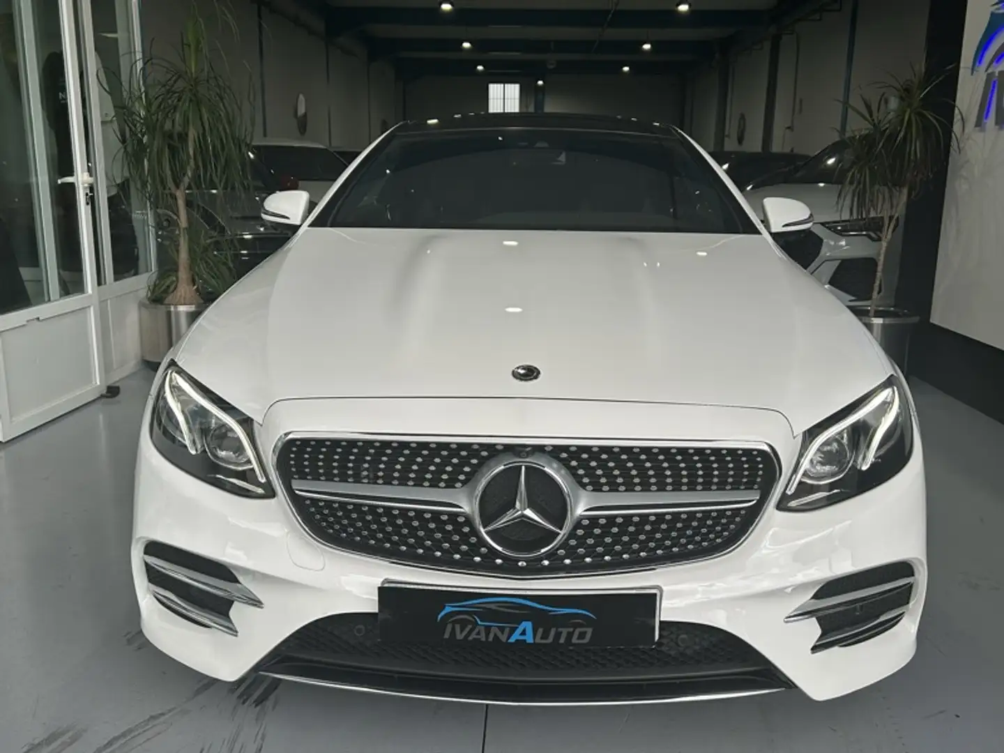 Mercedes-Benz E 350 Coupé 9G-Tronic Blanco - 2