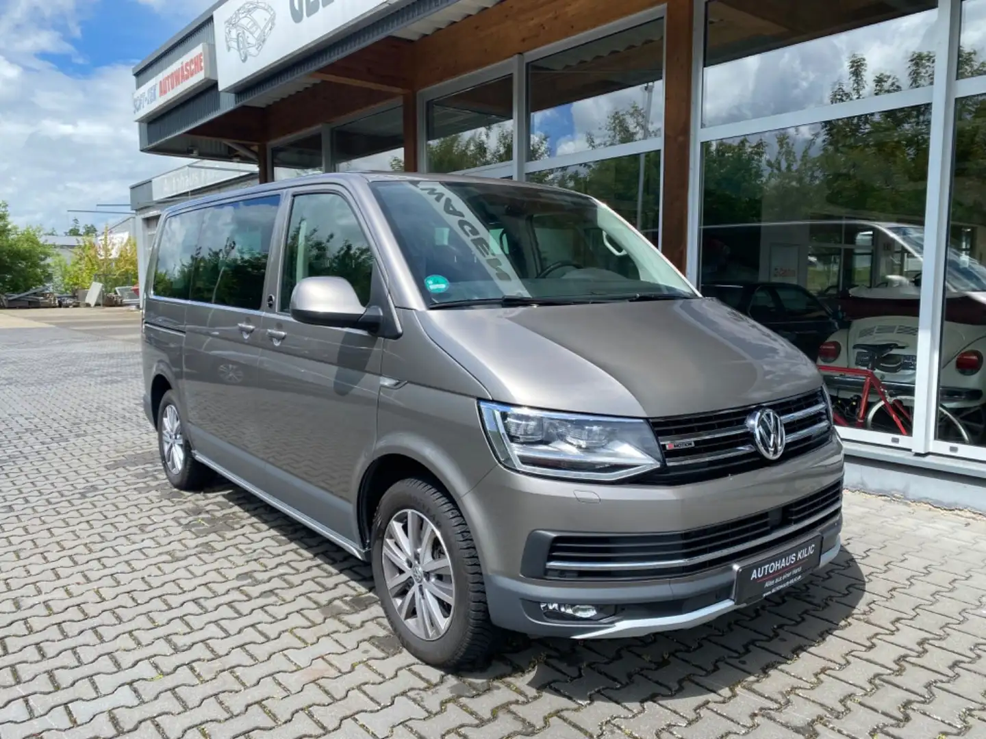 Volkswagen T6 Multivan PanAmericana 4Motion elektr. Schiebe Beige - 1