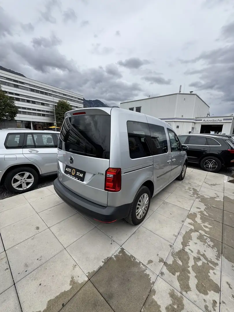 Volkswagen Caddy Trendline BMT Grau - 2