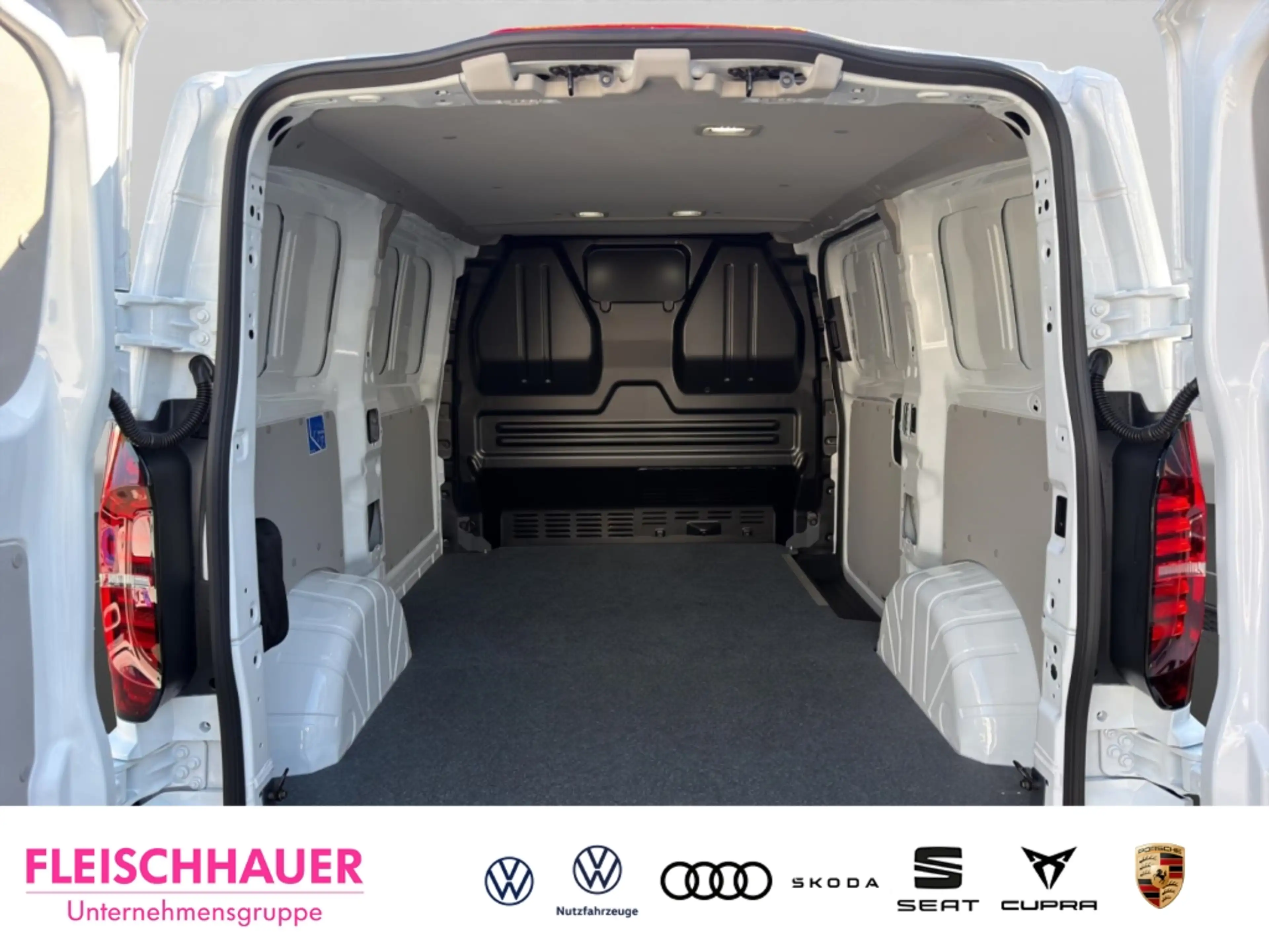 Volkswagen Transporter Kasten 2,0 TDI AHK+Klima+Ganzjahresreifen+PDC — photo 14
