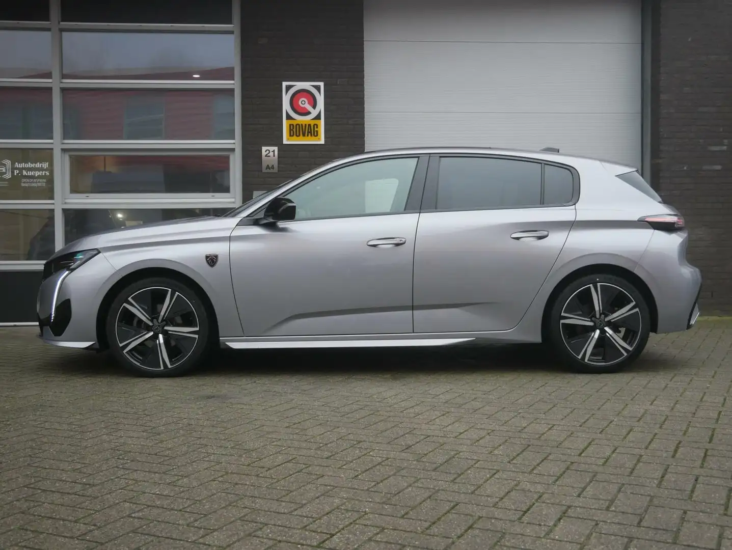Peugeot 308 1.2 PureTech GT Fabrieksgarantie tot 2028! FULL OP Grijs - 2