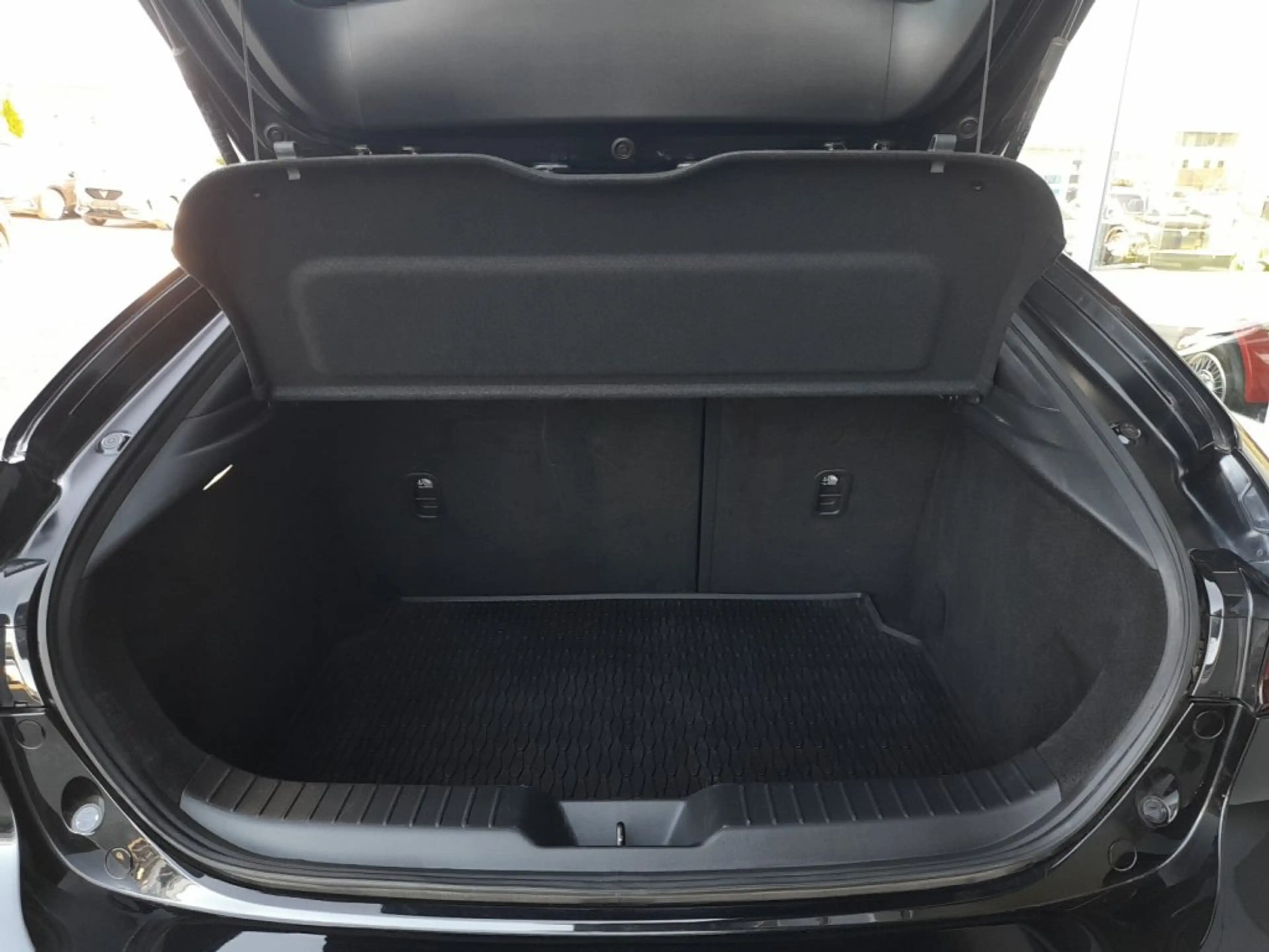 Mazda 3 SELECTION 150 e-Skyactive *VOLL LED / NAVI / 18 ZOLL / ACC / VZ-ERKENNUNG / 2-ZONEN-KLIMA* — photo 12