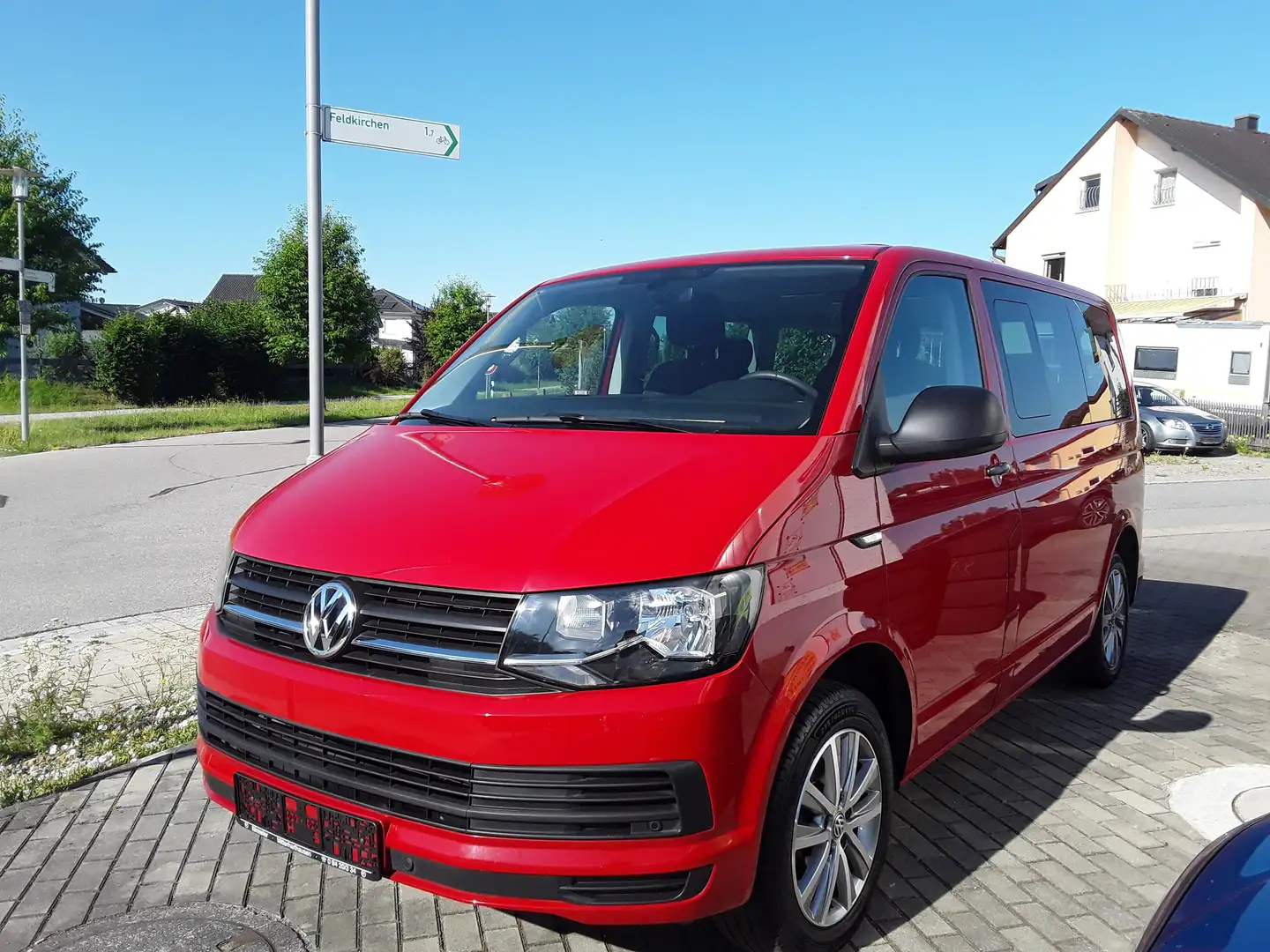 Volkswagen T6 Multivan Multivan*3-Zonen-Klima*APP-Connect*DAB*Zuheizer* Rouge - 2