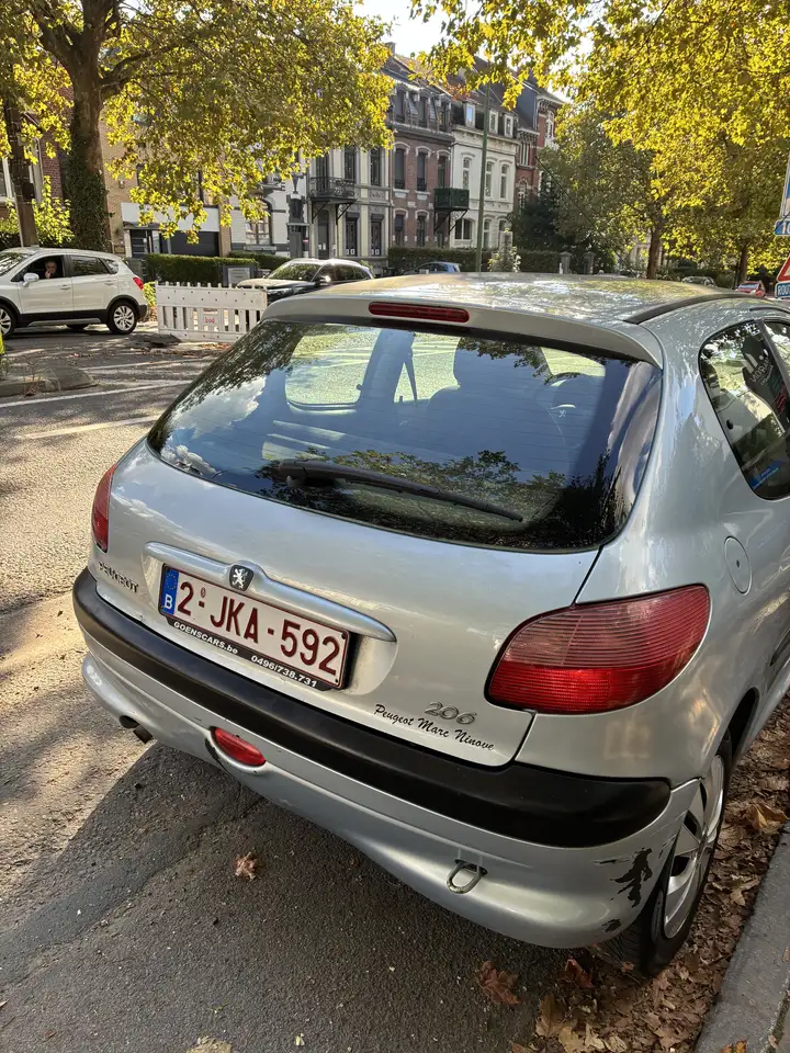 Peugeot 206 1.1i XT, foto 4