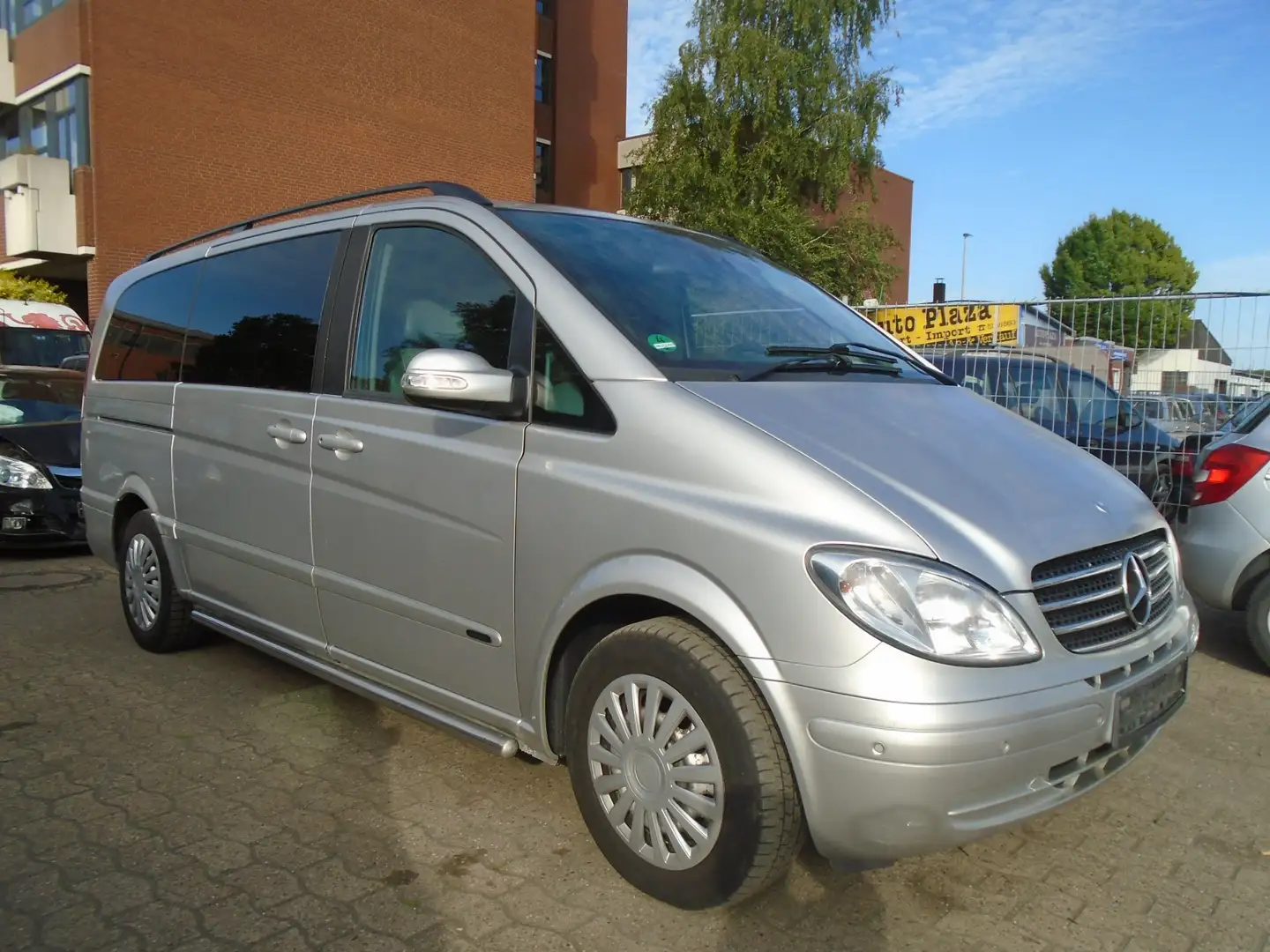 Mercedes-Benz Viano Mercedes Viano -2.2 Automatik Silber - 2