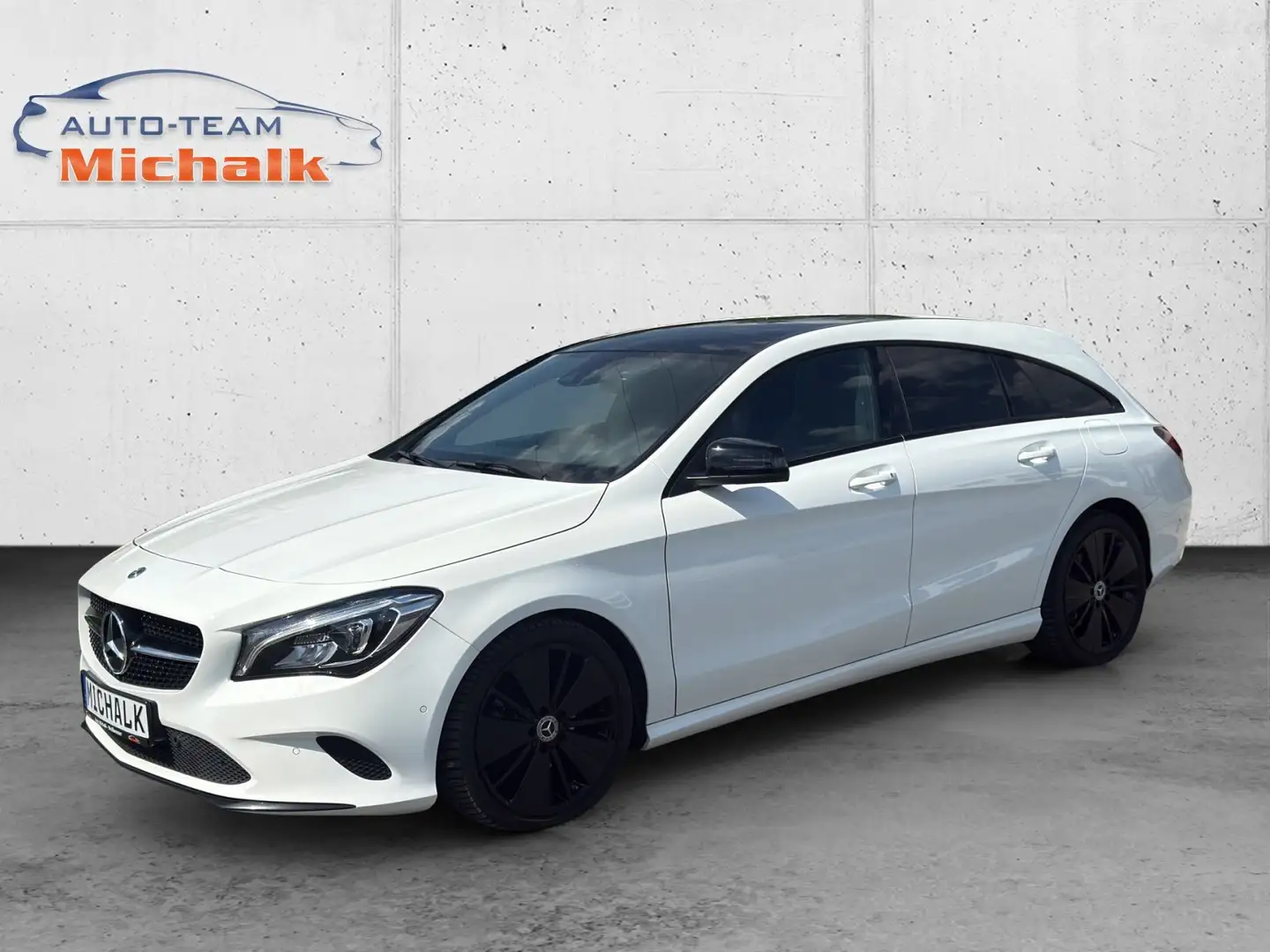 Mercedes-Benz CLA 180 CLA -Klasse Shooting Brake Navi Panorama Bílá - 1