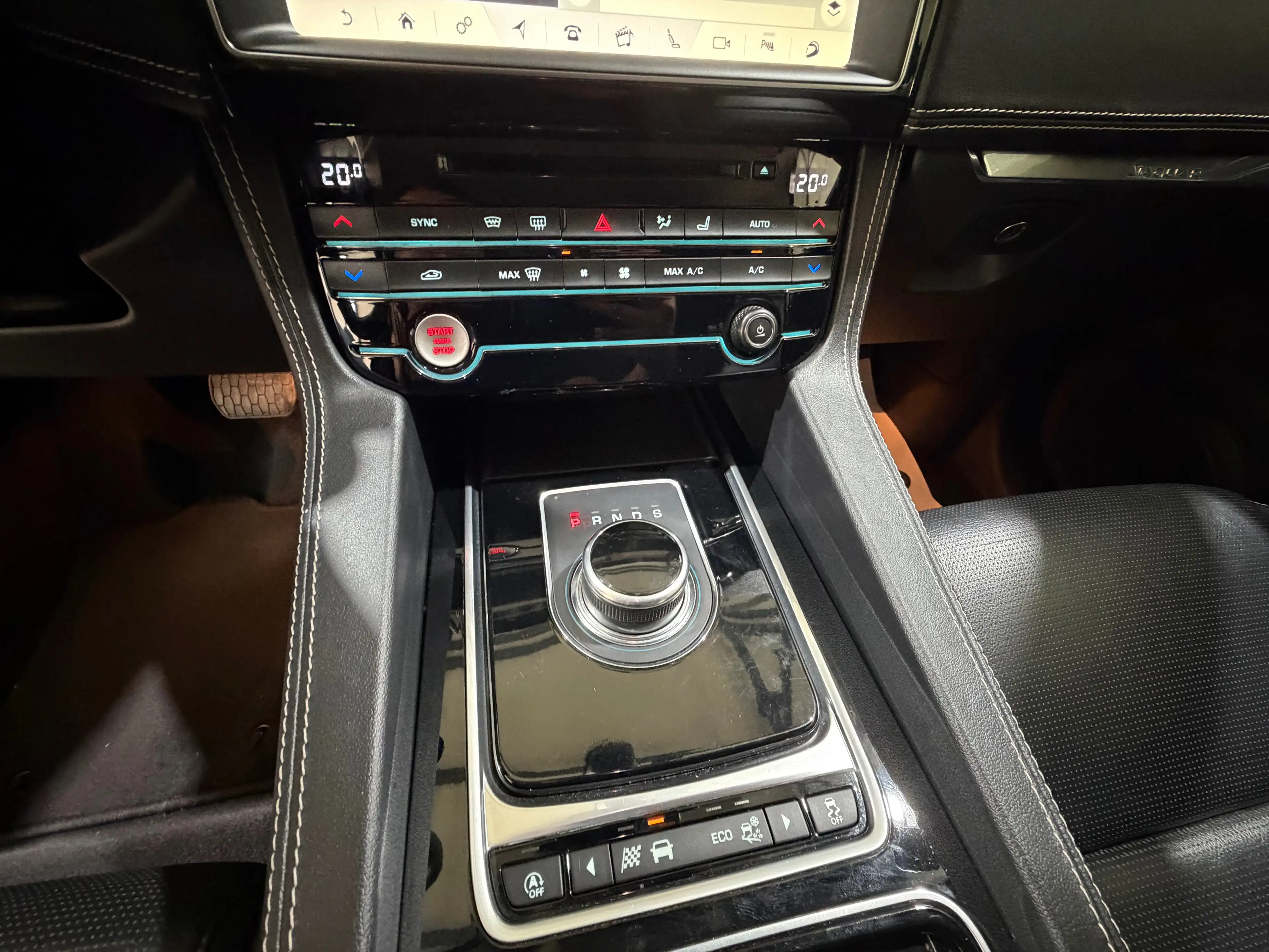 Jaguar F-Pace R-Sport AWD — photo 13