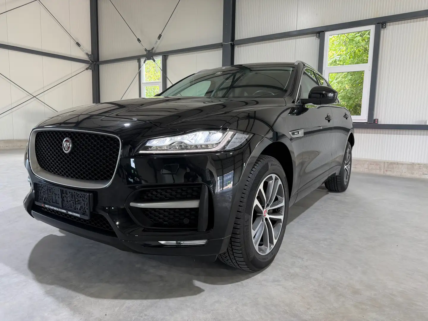 Jaguar F-Pace R-Sport AWD Schwarz - 2