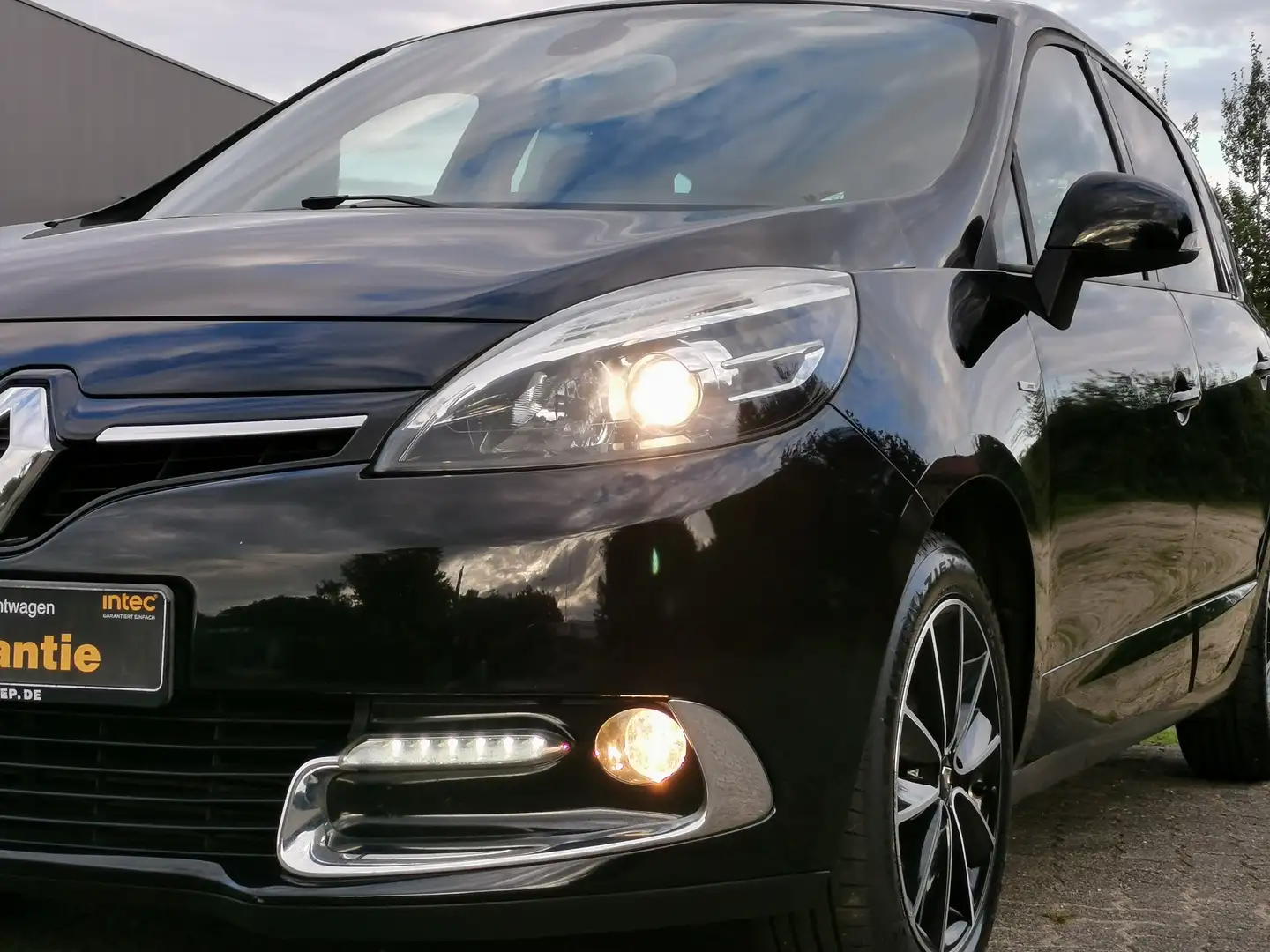 Renault Scenic BOSE Edition*Navi*Isofix*Tempo*Blt*Automatik*SHZ* Noir - 2
