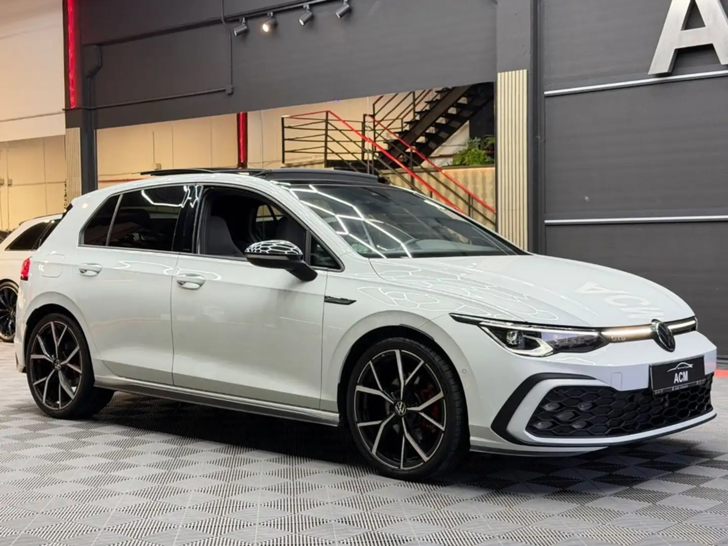 Volkswagen Golf 2.0TDI R-Line DSG 110kW Blanco - 1