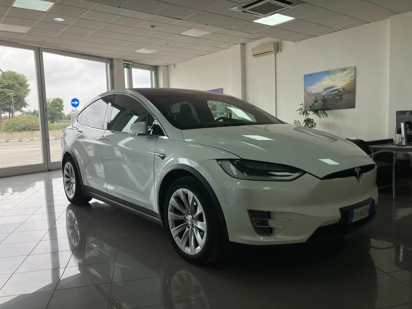 Tesla Model X X 100 Bianco - 2