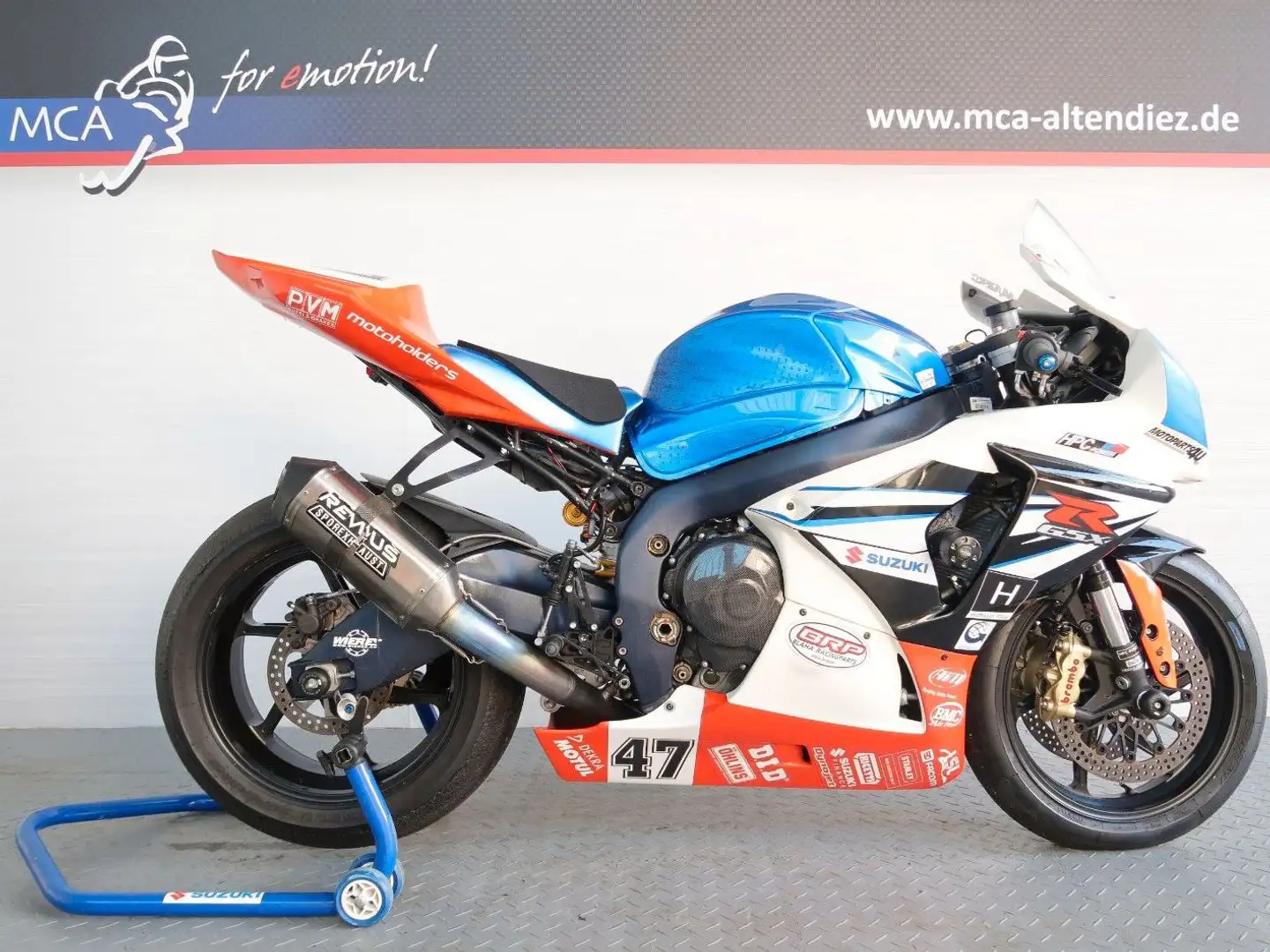 Suzuki GSX-R 1000 Rennmotorrad Blau - 1