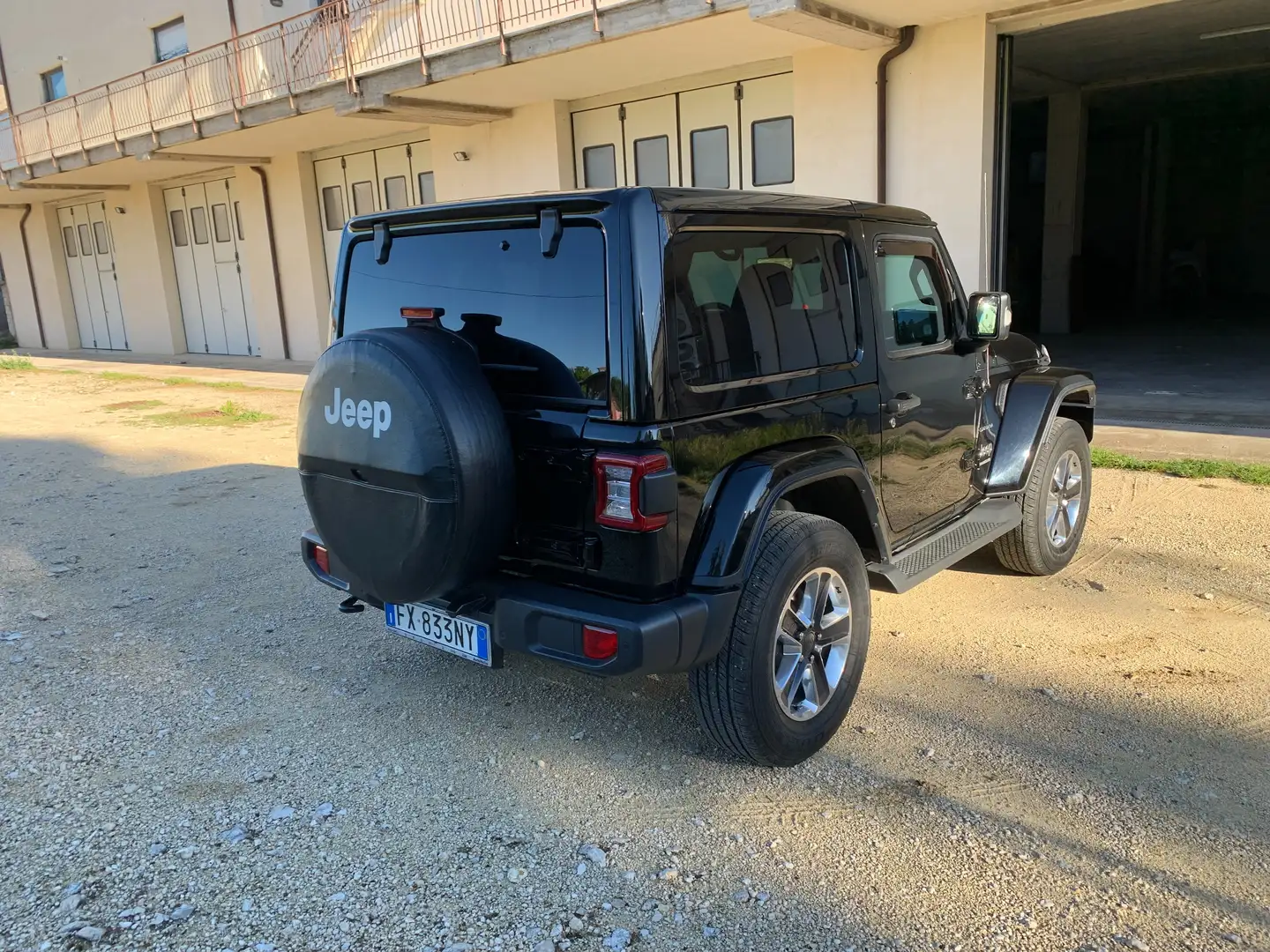 Jeep Wrangler Wrangler IV 2019 2.2 mjt II Sahara auto Nero - 2