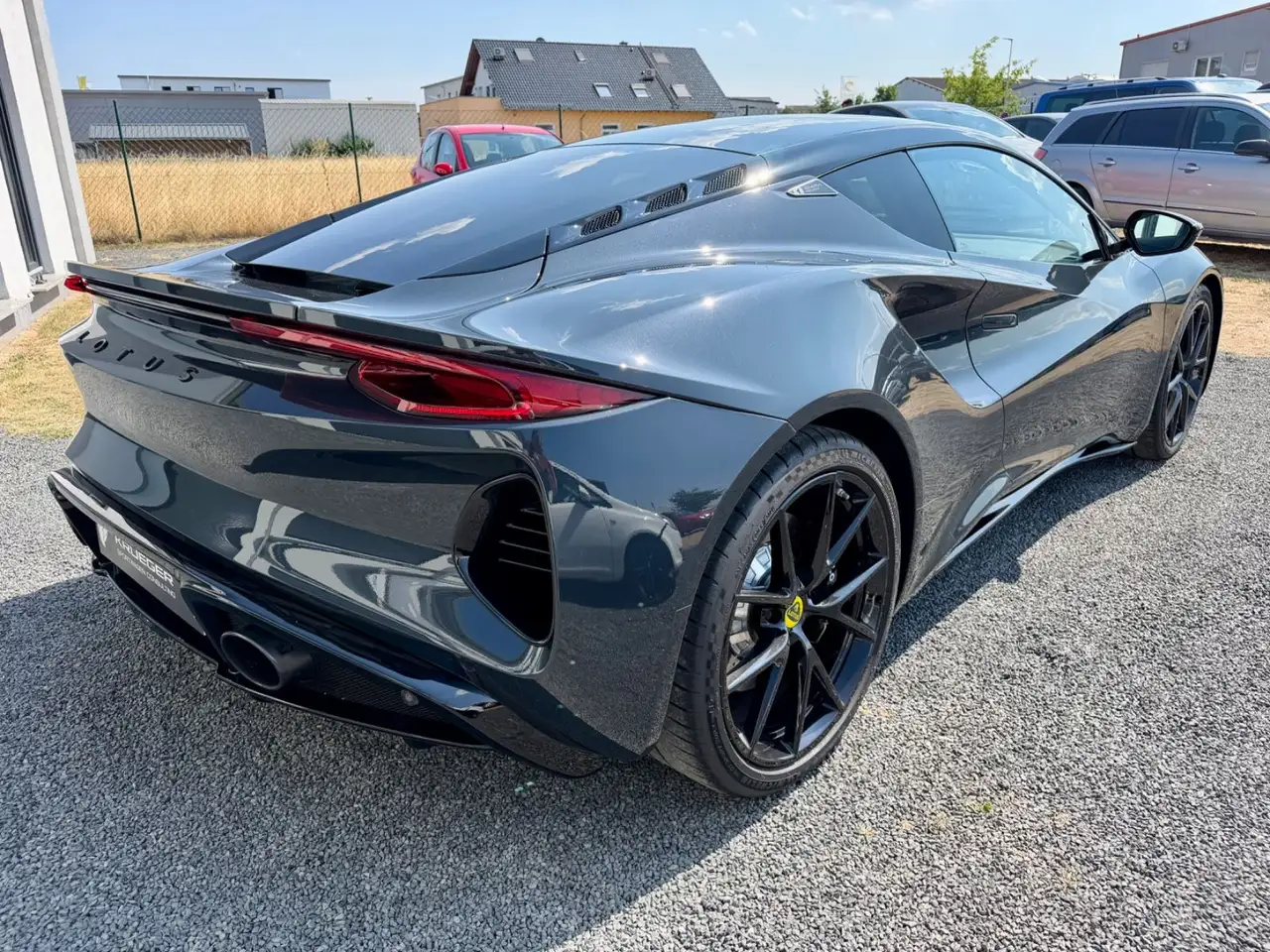 Lotus Emira 2023