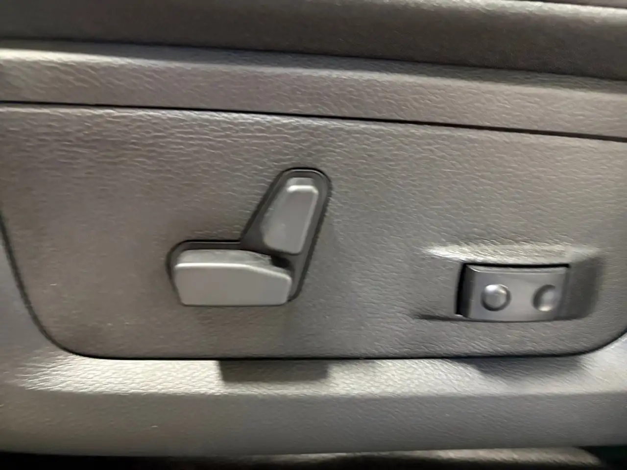 RAM 2500 снимка RAM 2500