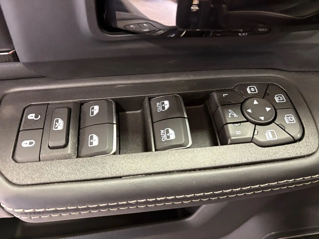 RAM 2500 снимка RAM 2500